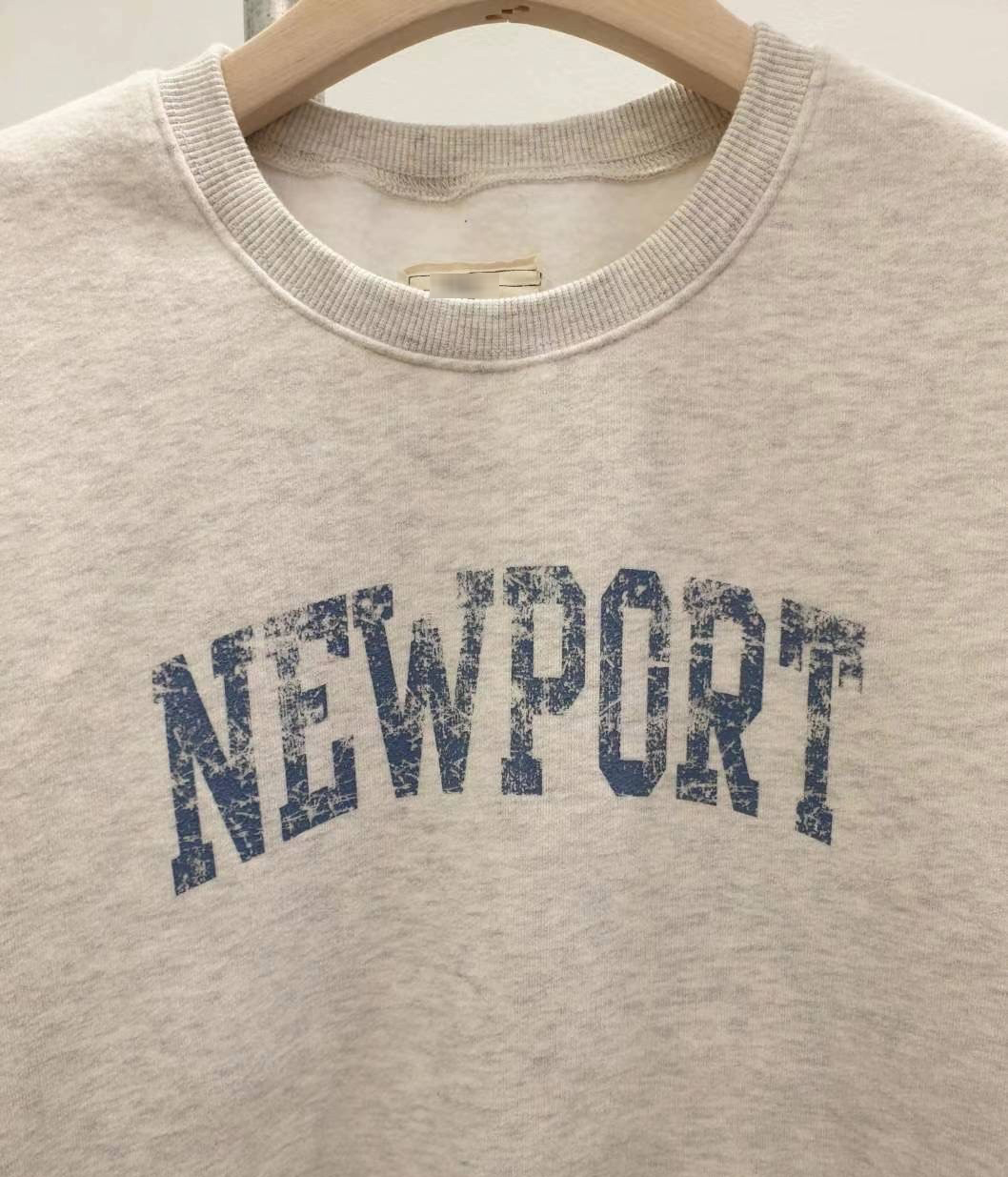 卜派家NEWPORT刷毛大學TEE