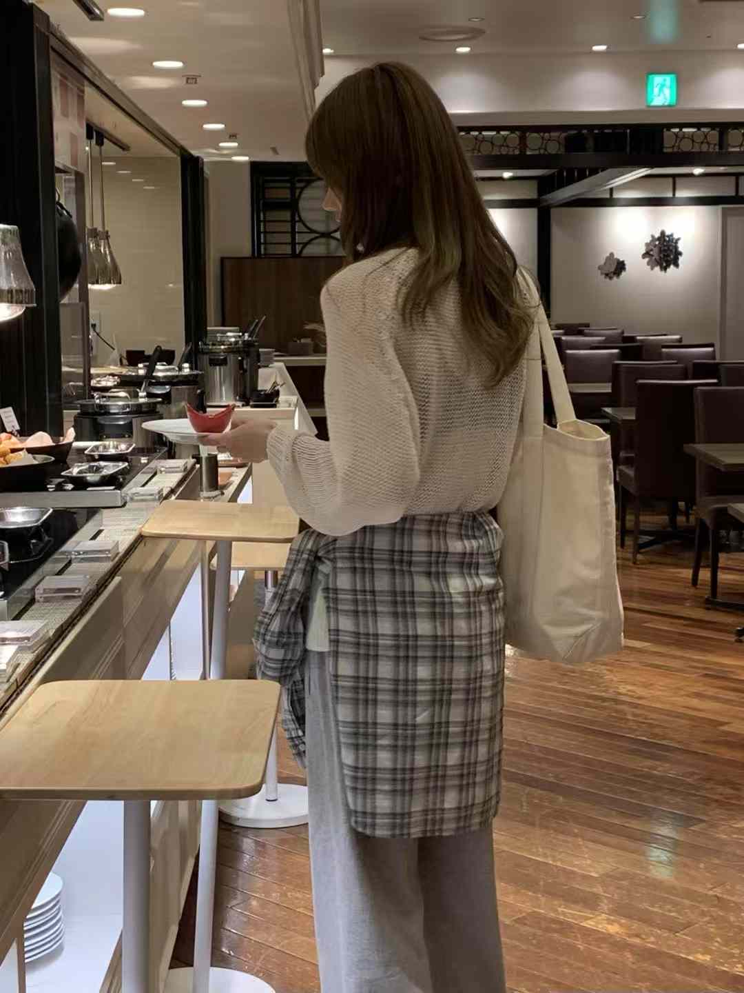 A105.顯瘦垂墜拉克蘭袖針織上衣