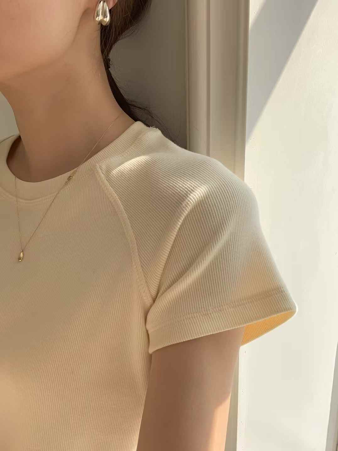A108.顏值家顯瘦俐落基本TEE
