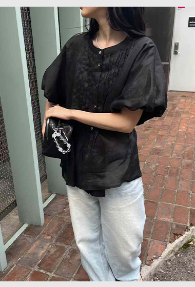 B11.初夏澎袖壓褶上衣