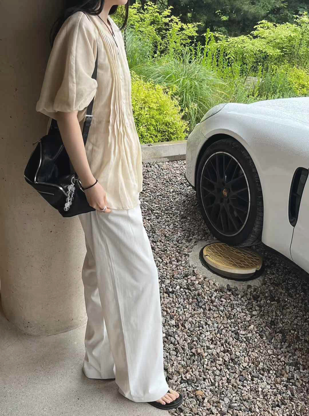 B11.初夏澎袖壓褶上衣