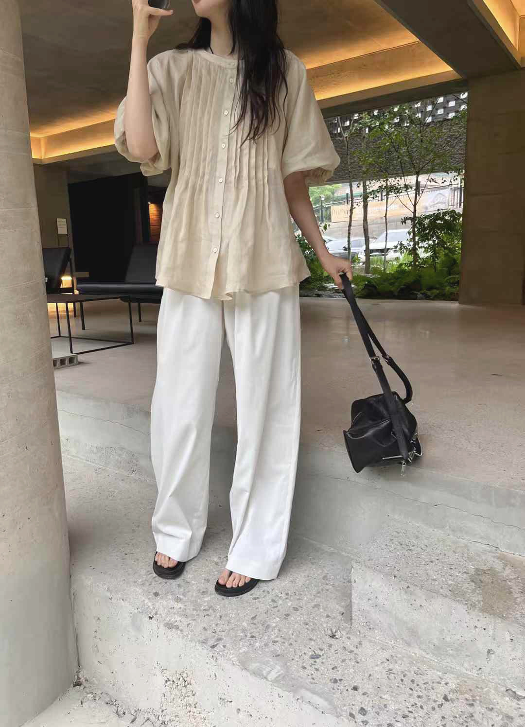 B11.初夏澎袖壓褶上衣