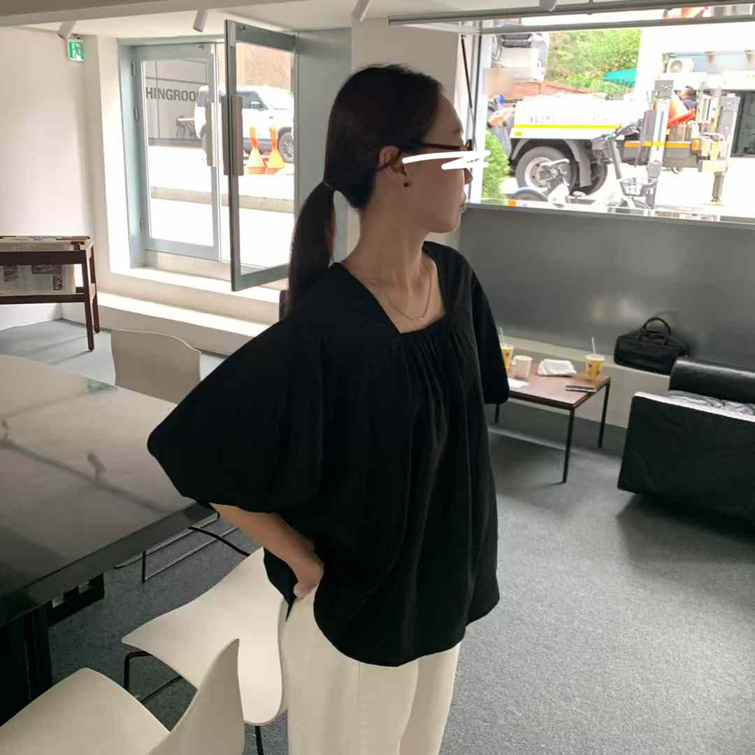 A76.日系清新感方領罩衫