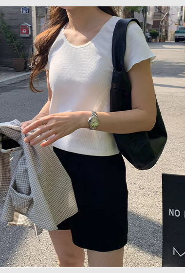 A64.顏值家莫代爾華夫格纖瘦TEE