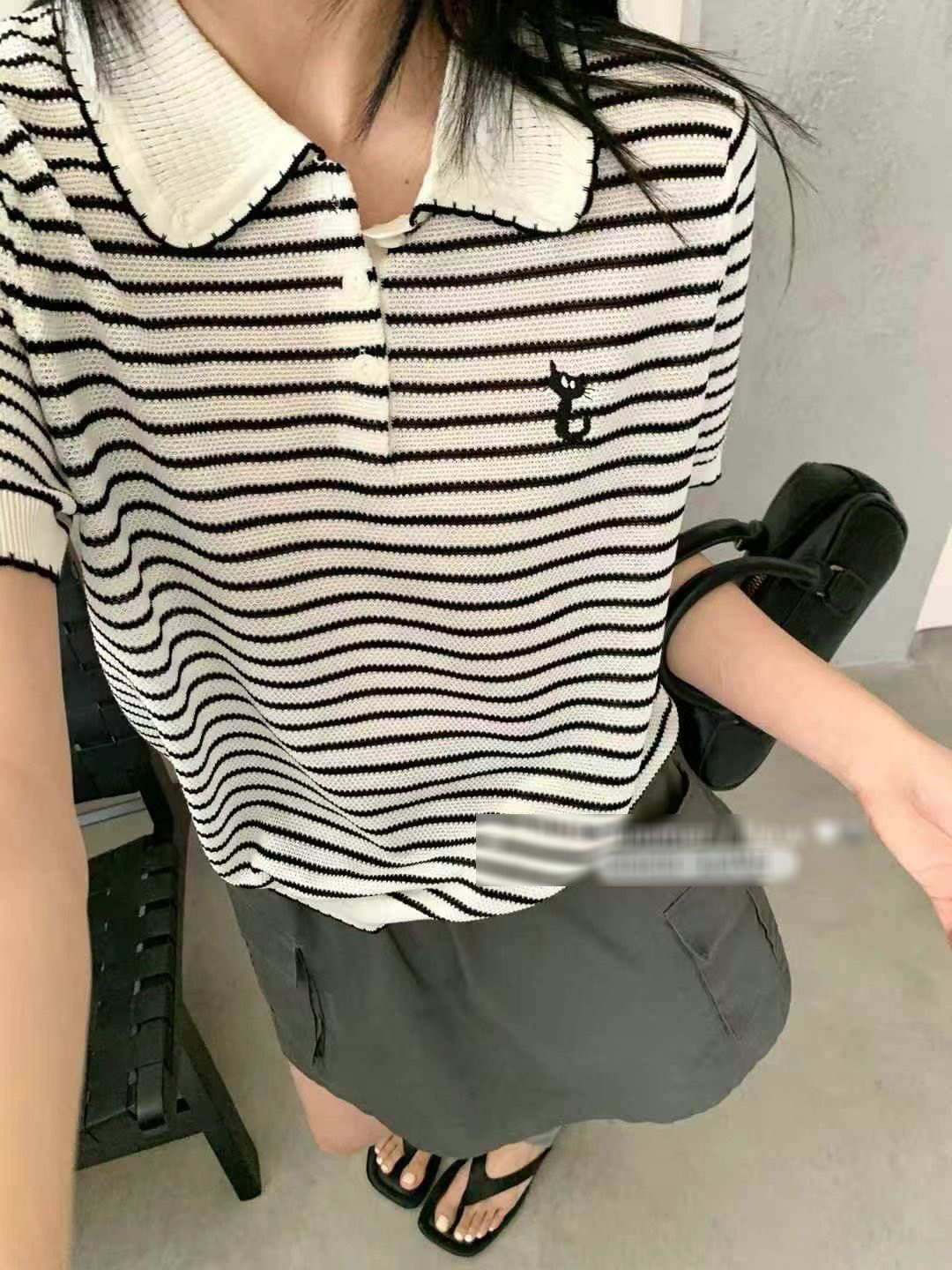 A14.可可家小貓刺繡翻領TEE