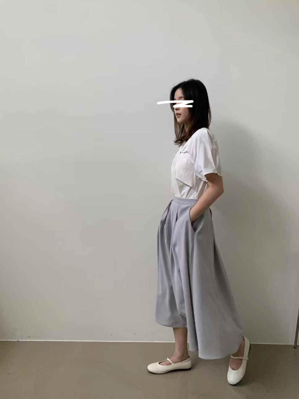 B53.質感家設計款扭結上衣