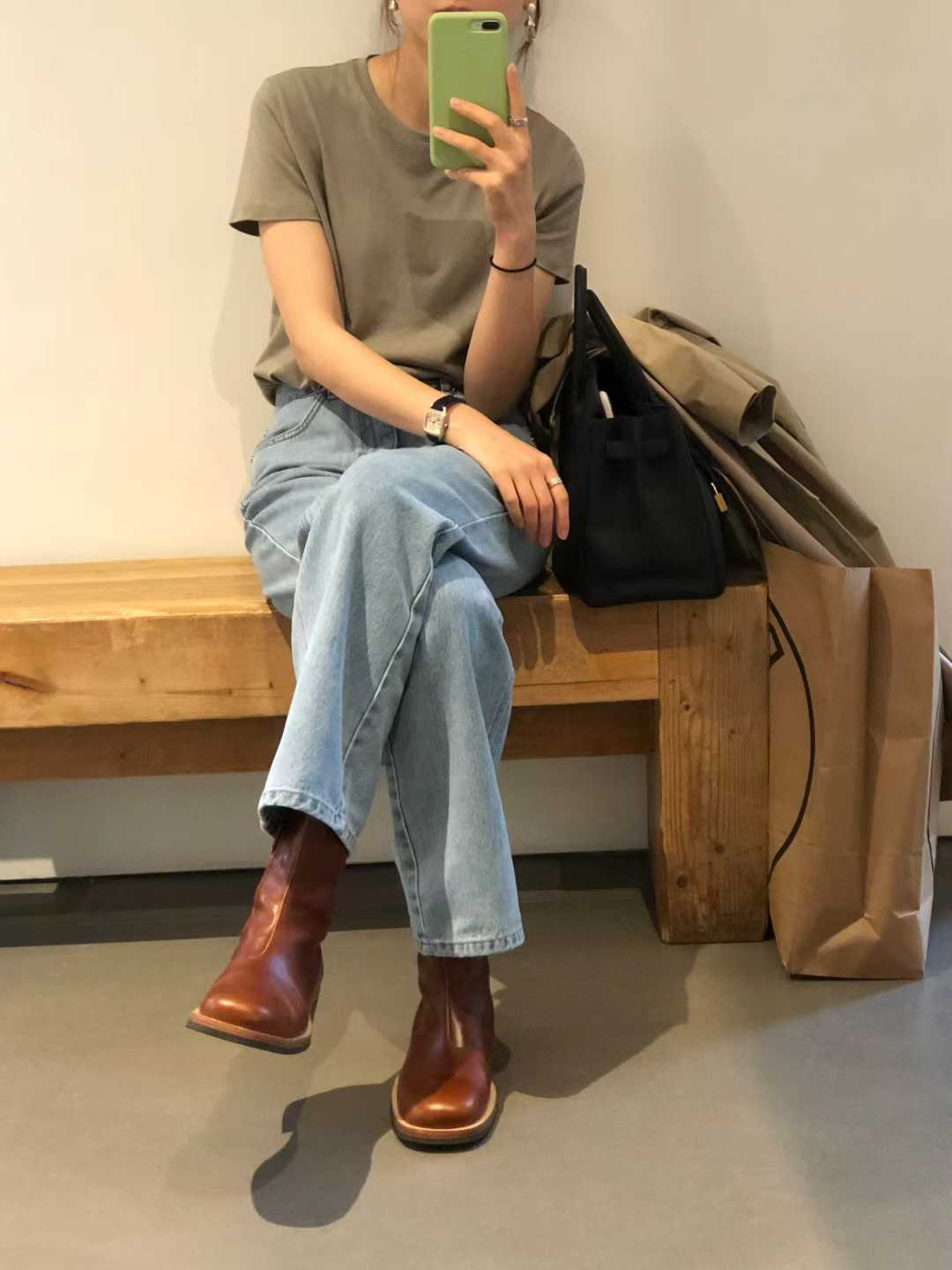 A17.顏值家莫代爾混紡圓領短TEE