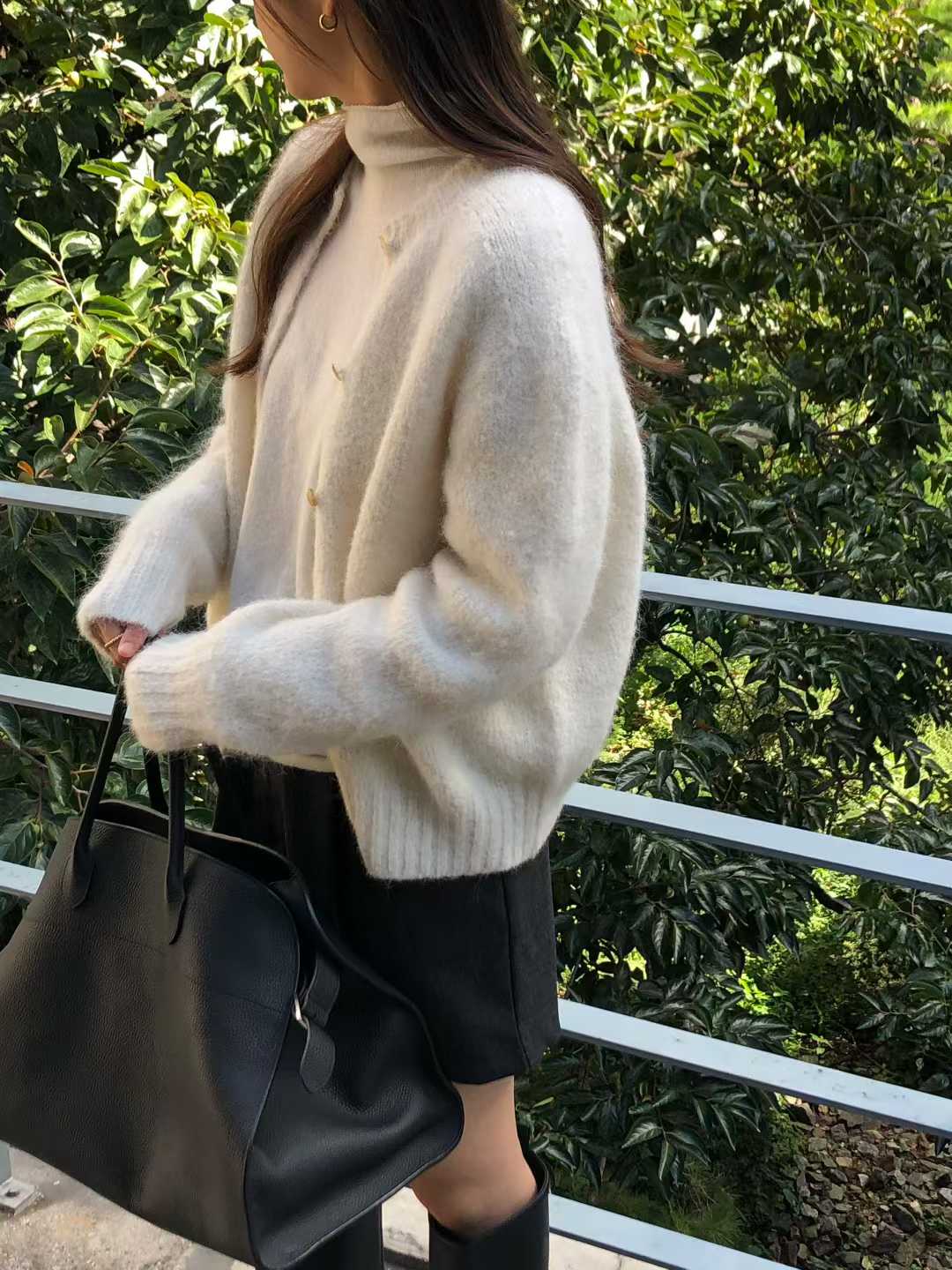 B24.大V家捲邊高領無縫毛衣