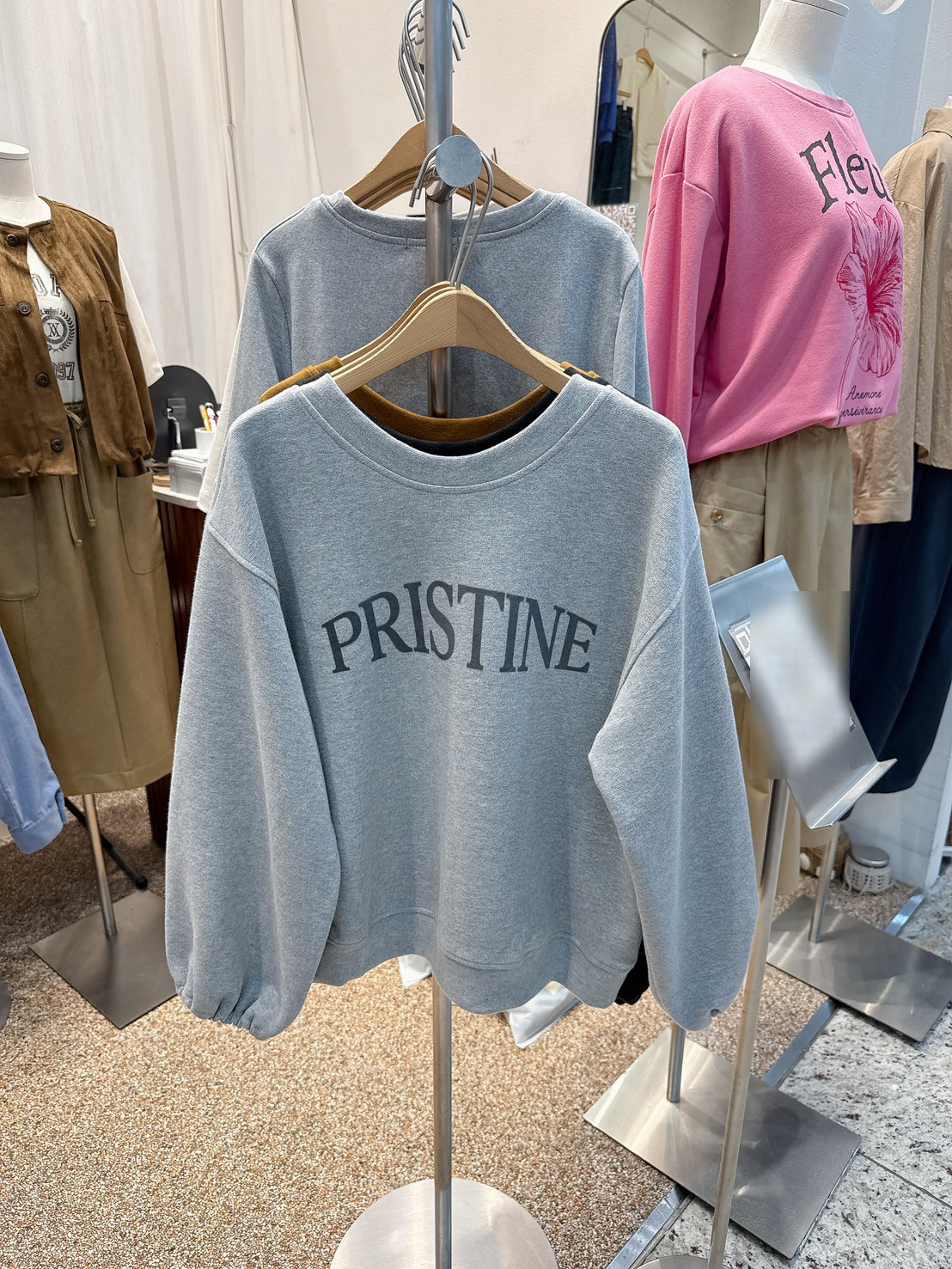 甜美印字花苞袖大學TEE