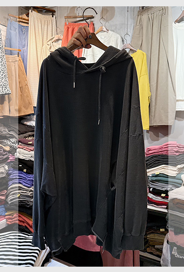 A11.俏皮連帽長版落肩大學TEE