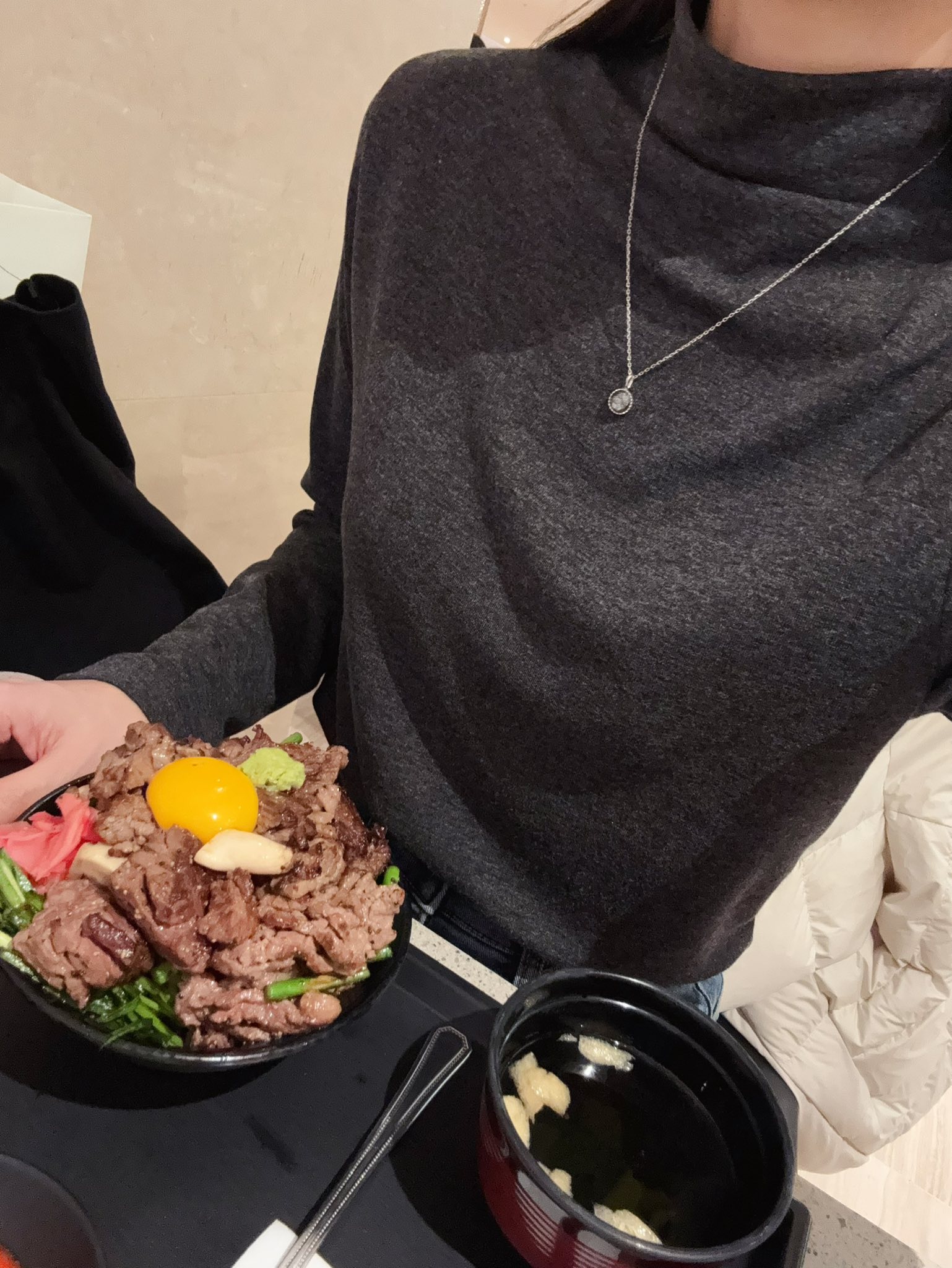 高級灰色系半高領上衣