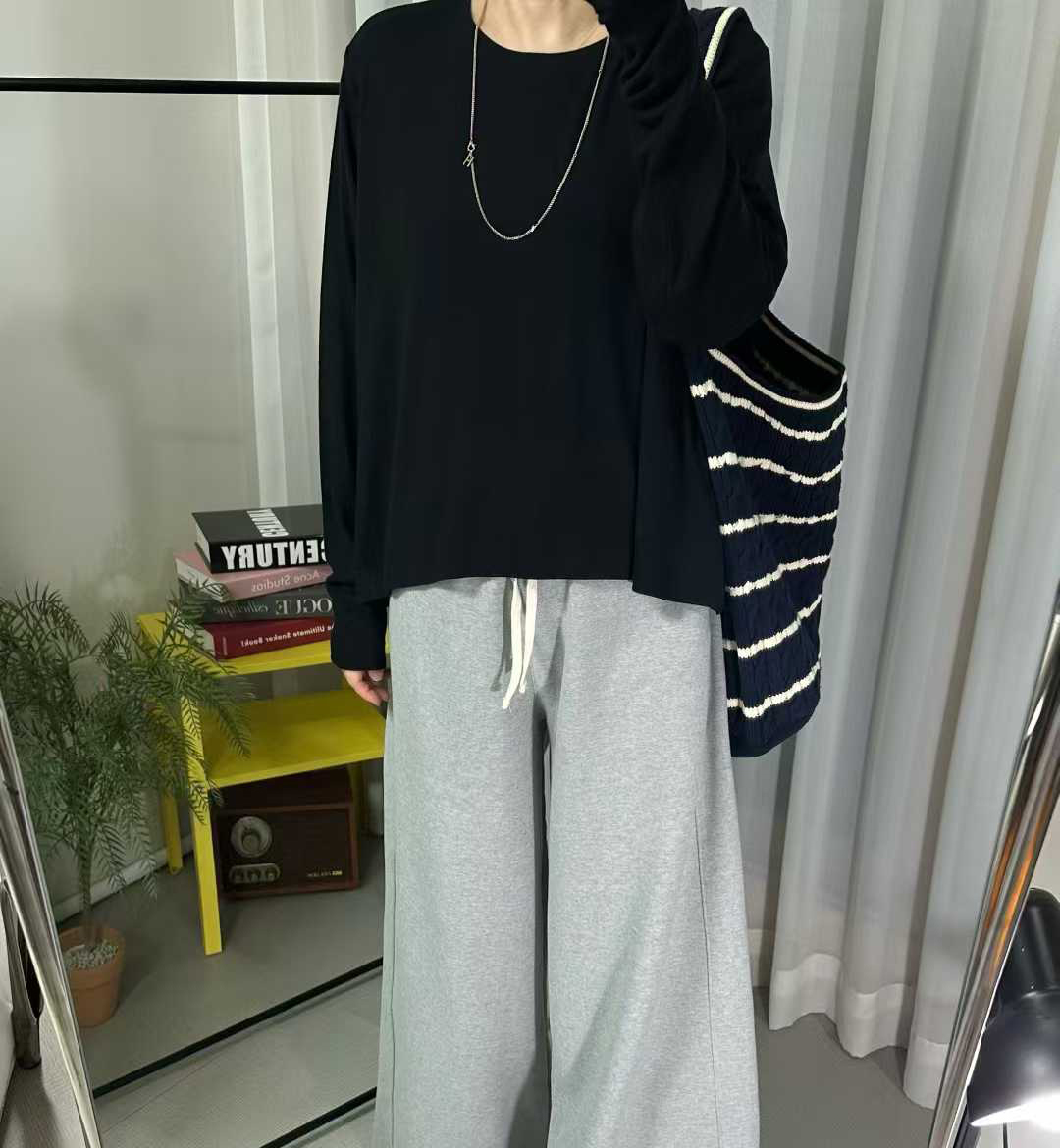 C10.素雅天絲羊毛打底上衣