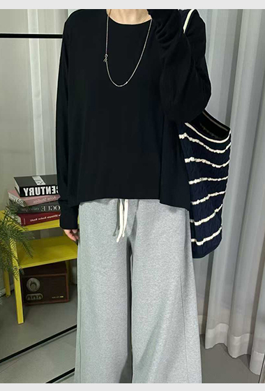 C10.素雅天絲羊毛打底上衣