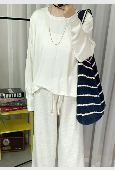 C10.素雅天絲羊毛打底上衣