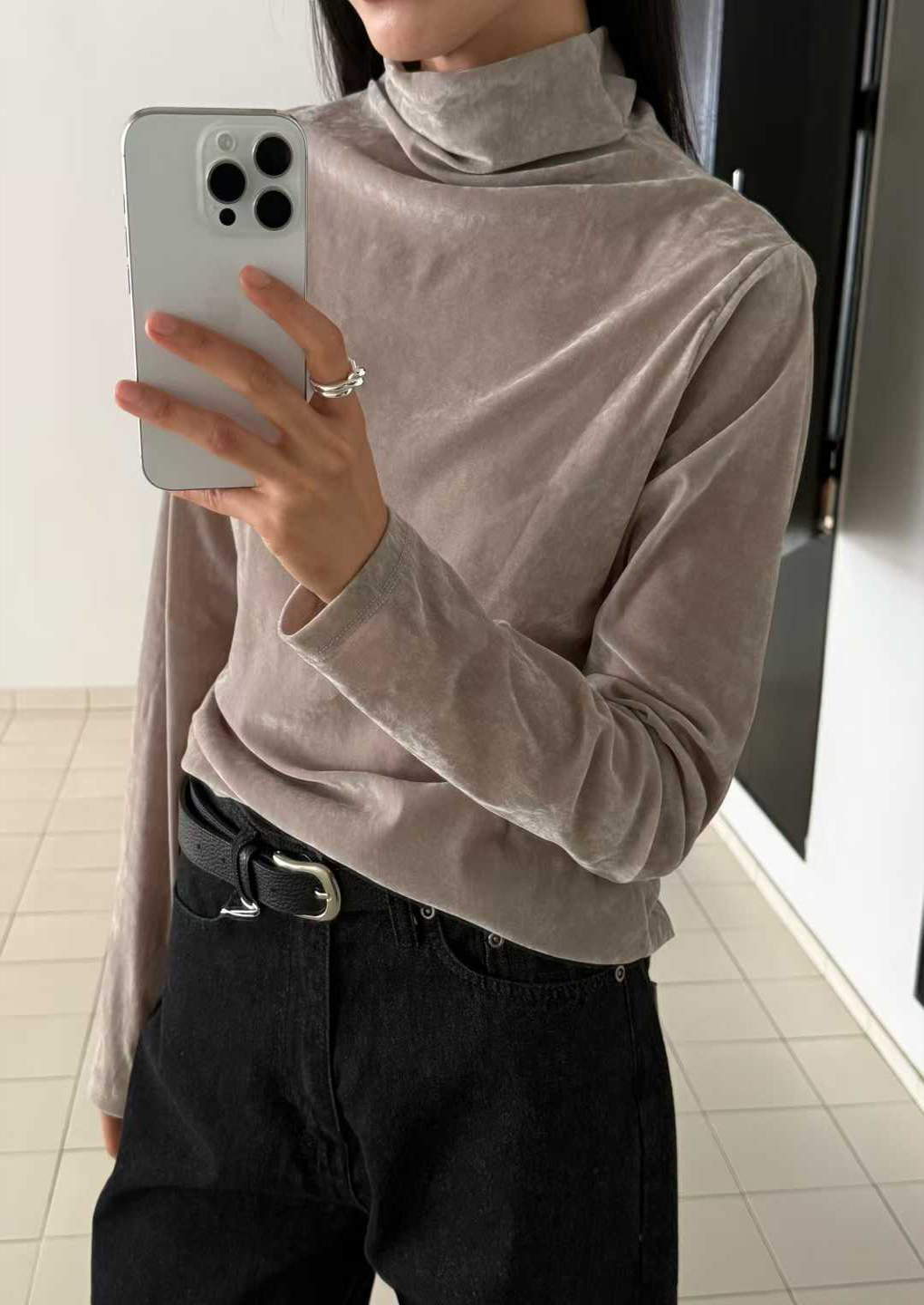 B42.瘦瘦歐膩不刺膚高領上衣