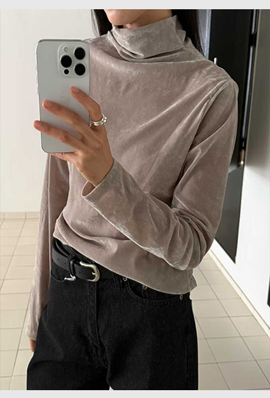 B42.瘦瘦歐膩不刺膚高領上衣