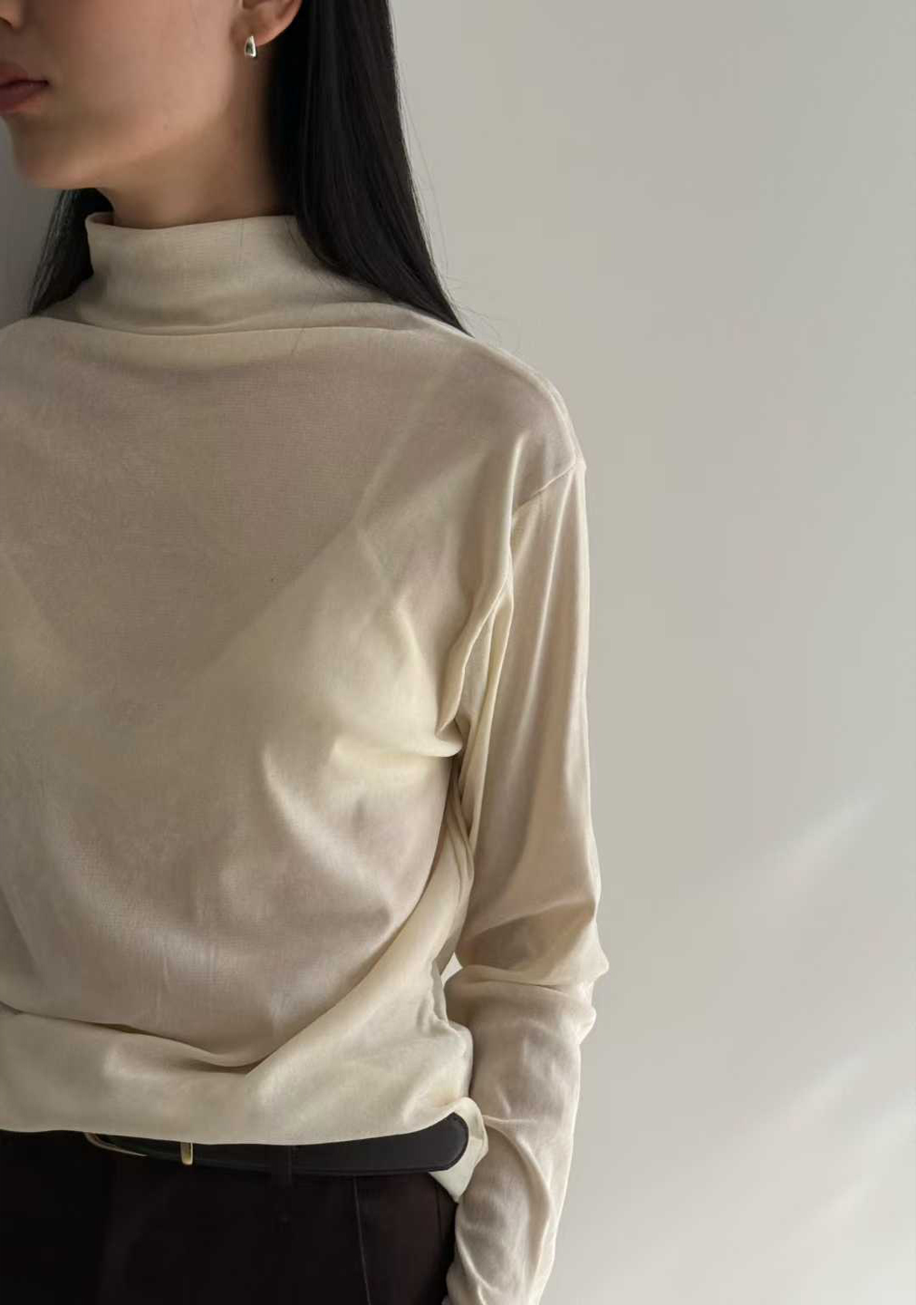 B42.瘦瘦歐膩不刺膚高領上衣