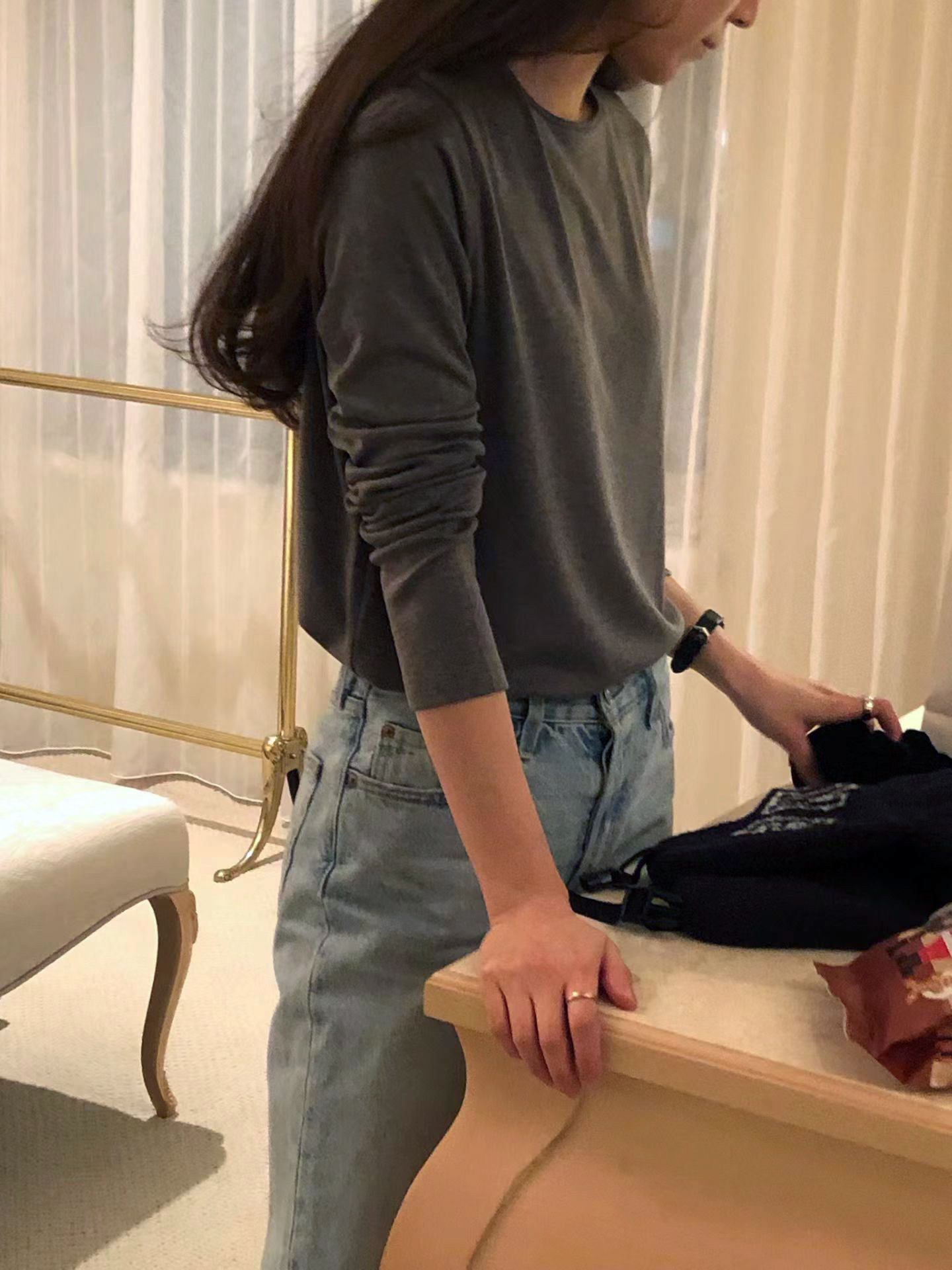 A14.顏值家修飾彈性長袖上衣