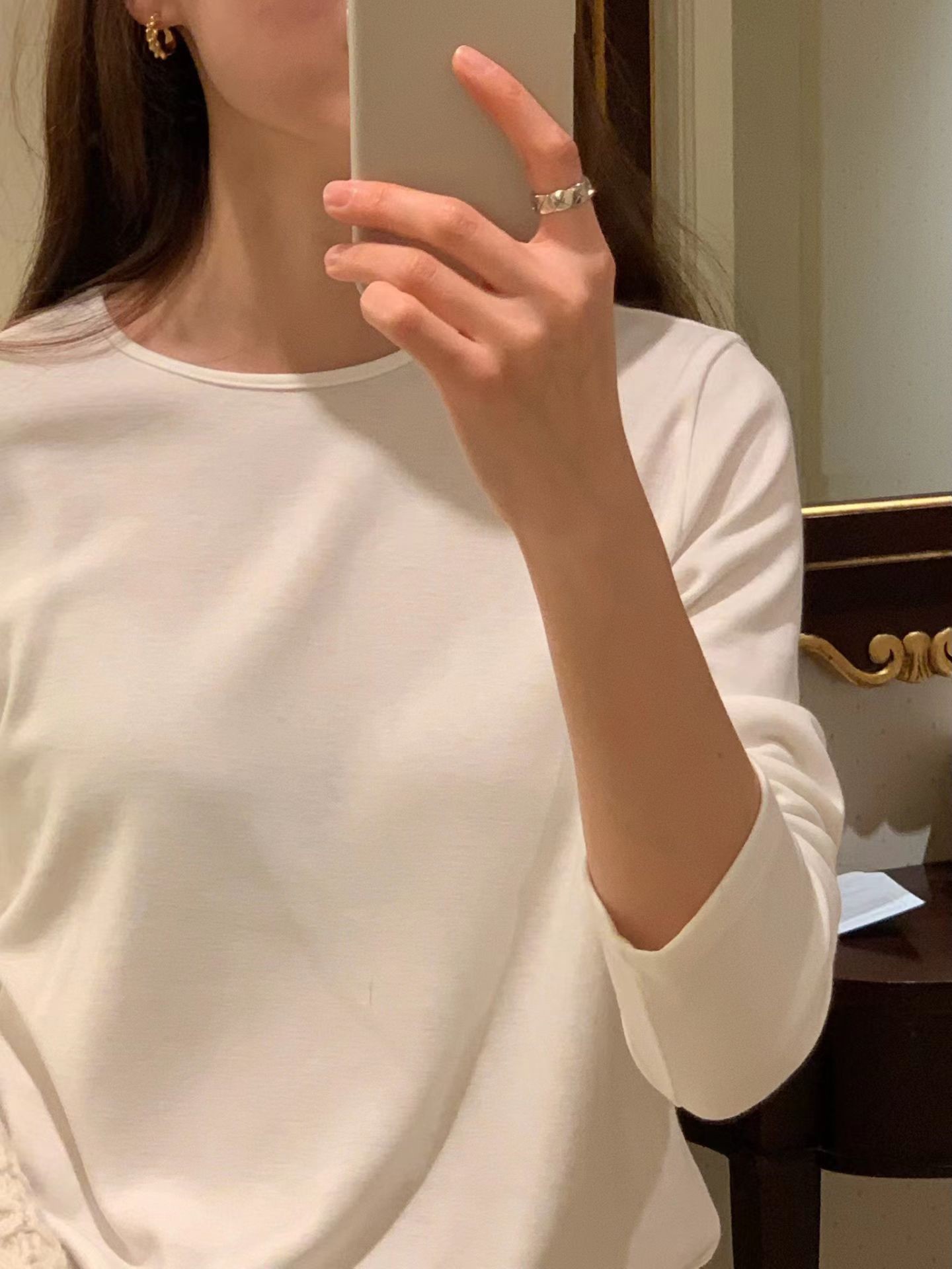 A14.顏值家修飾彈性長袖上衣