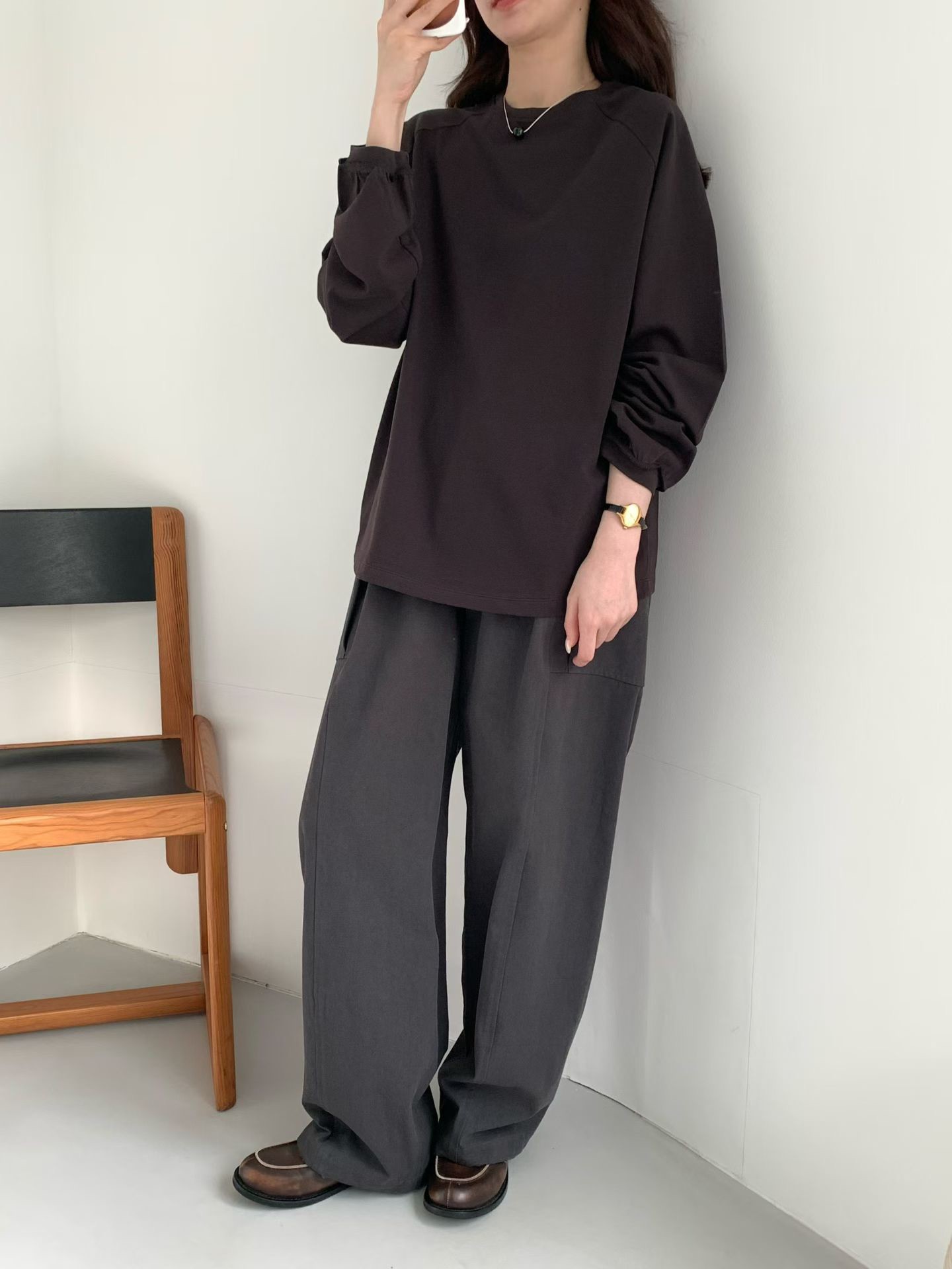 B06.冬日好搭拉克蘭素面長袖TEE