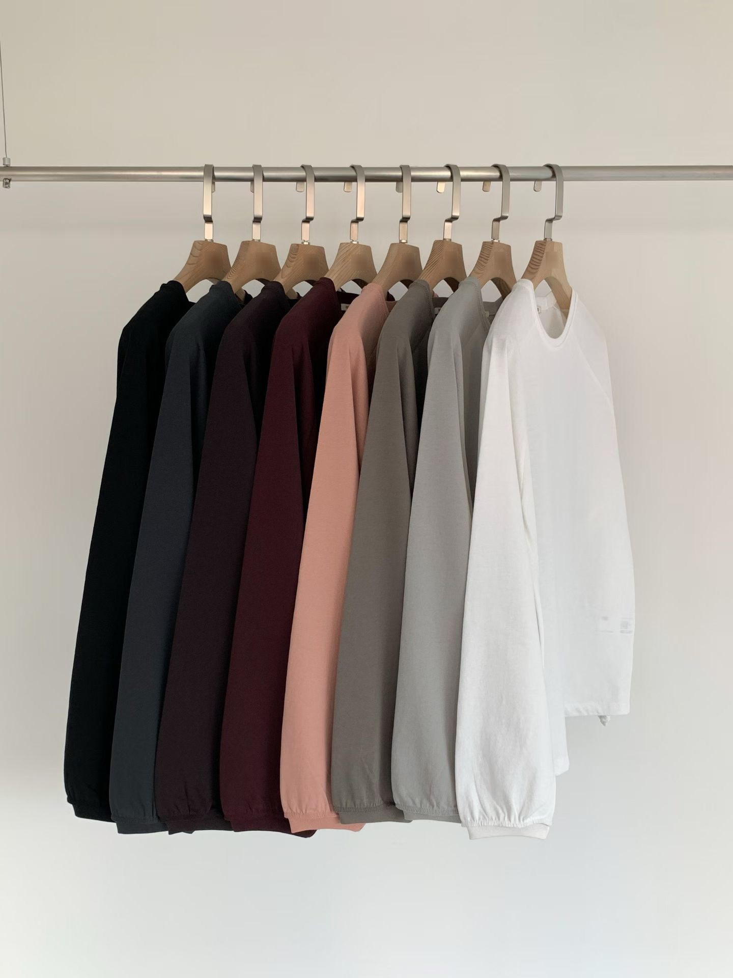 B06.冬日好搭拉克蘭素面長袖TEE