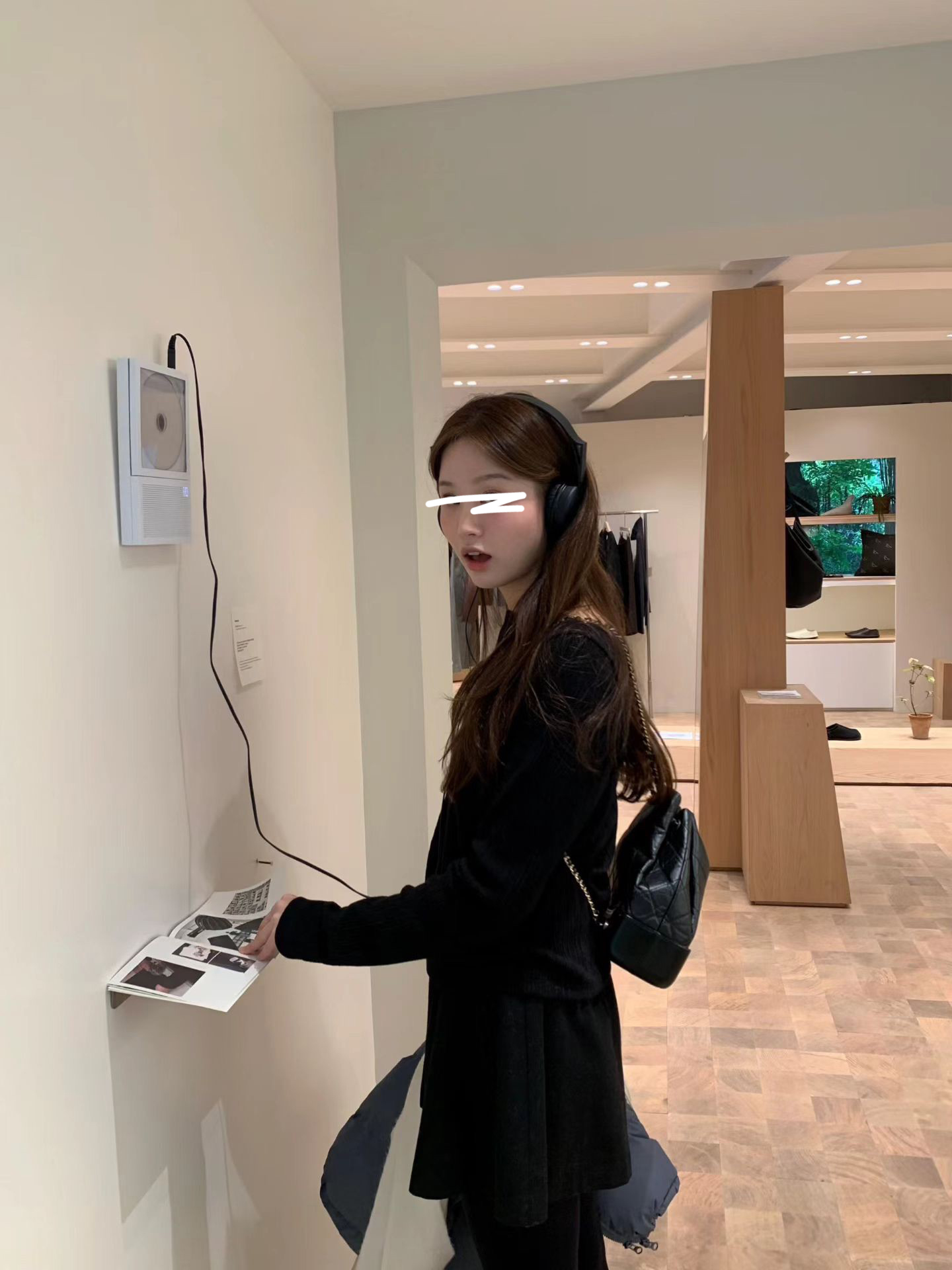 B30.顏值家女孩細坑條上衣