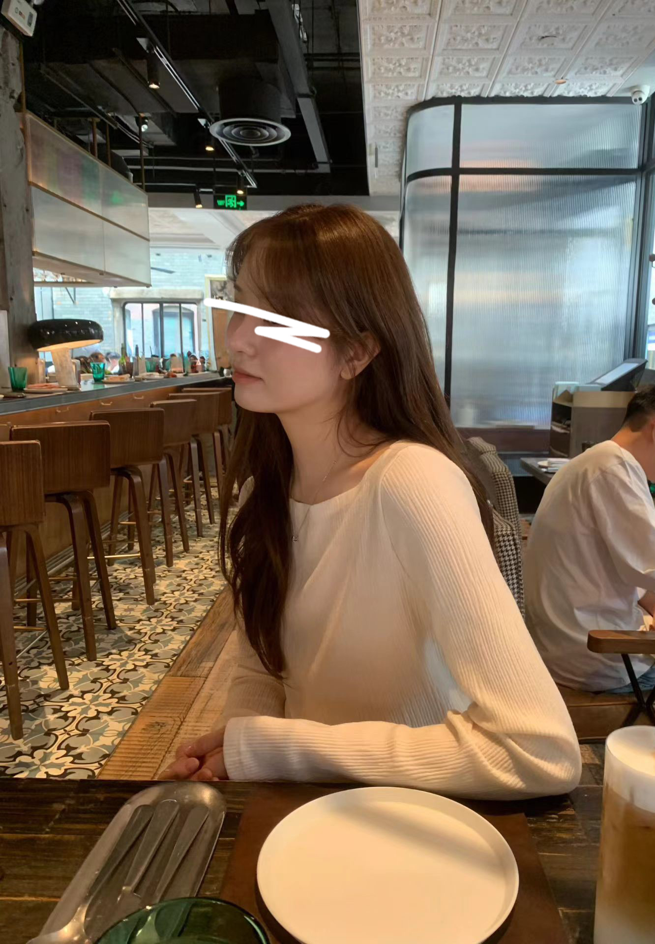 B30.顏值家女孩細坑條上衣