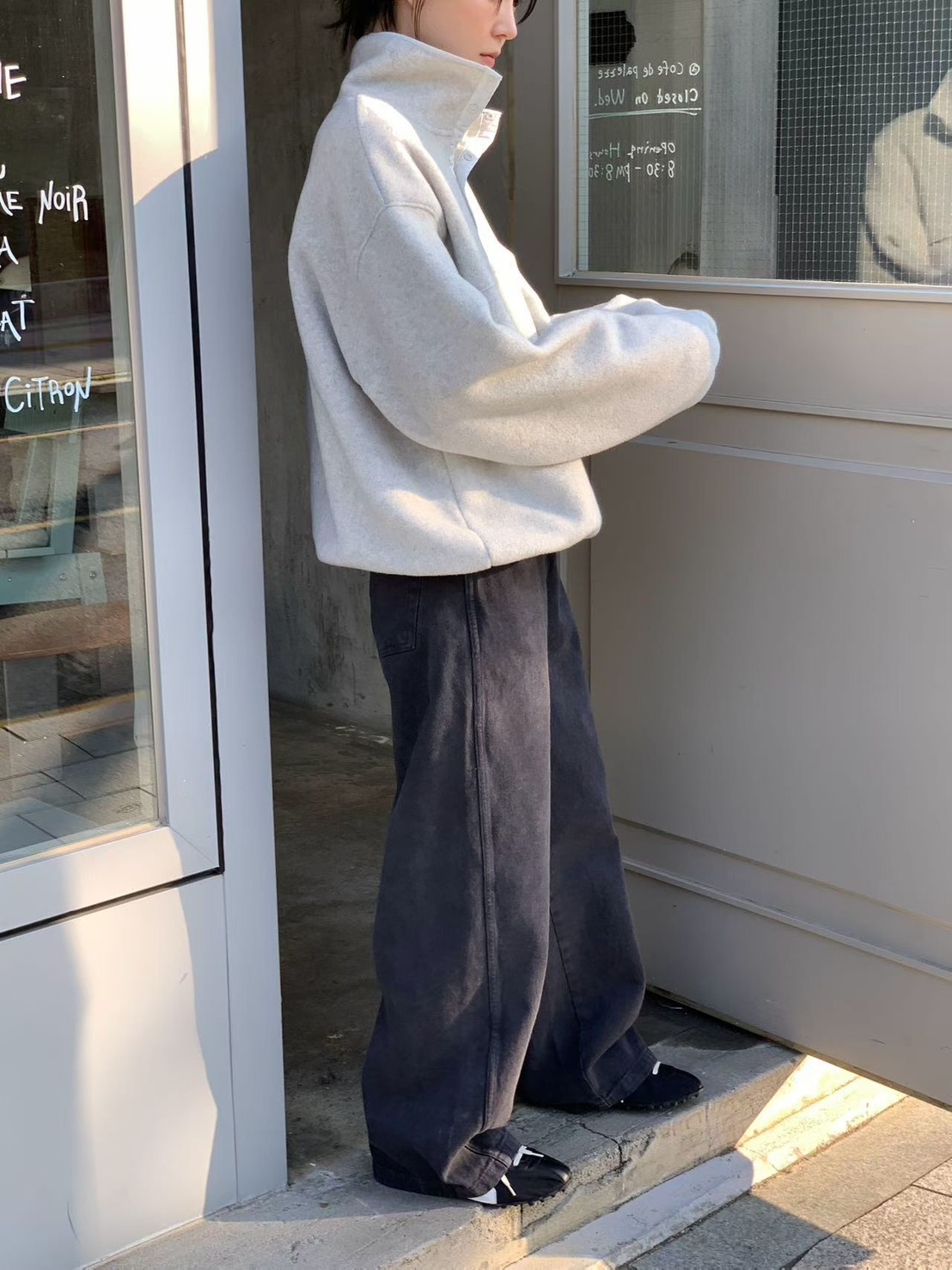 纖瘦家絨面半排釦立領上衣