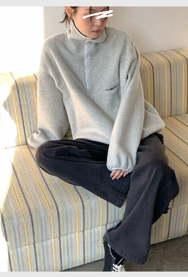 C17.纖瘦家絨面半拉鍊立領上衣