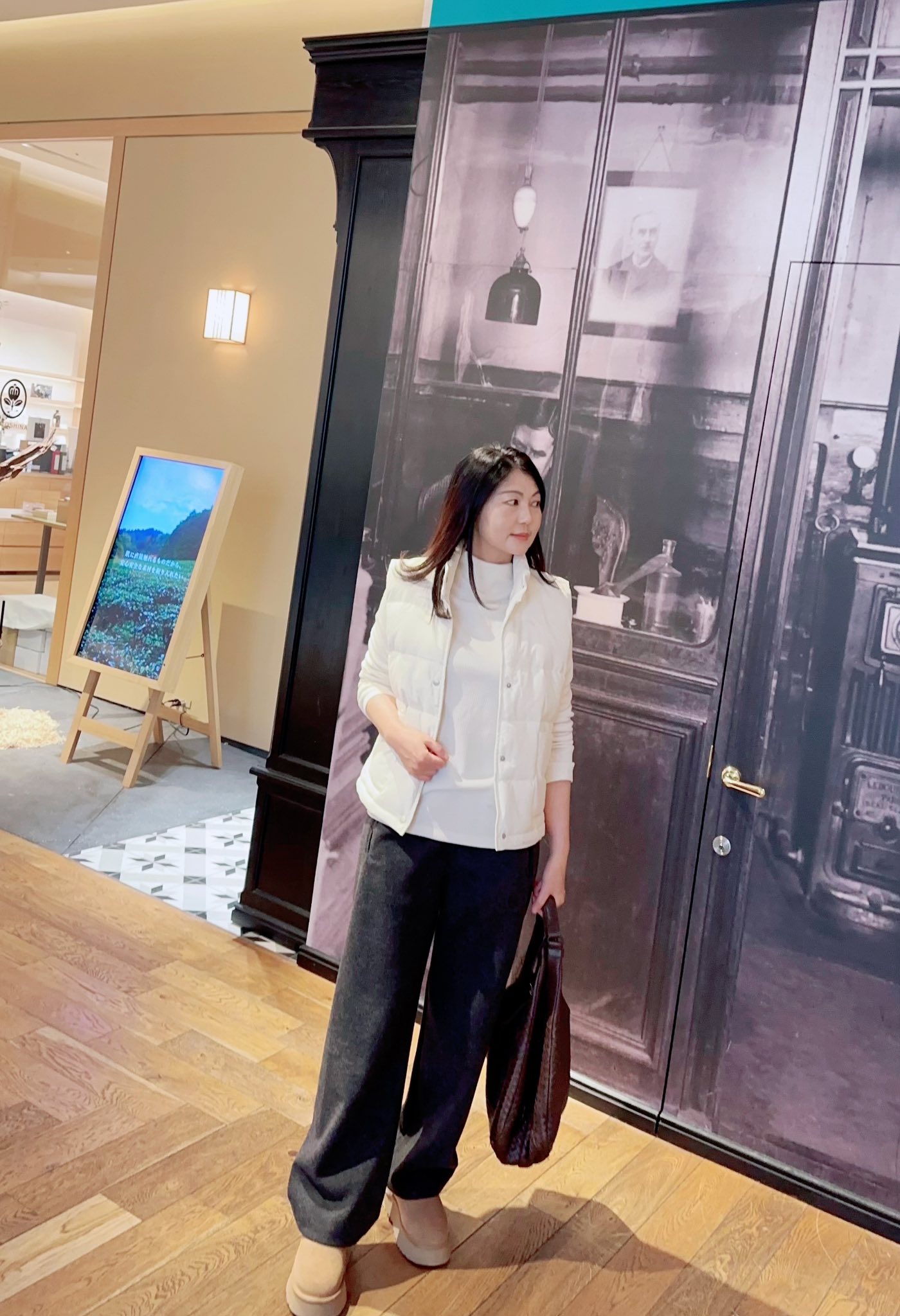 A113.冬日巧克力直坑條煙囪領上衣