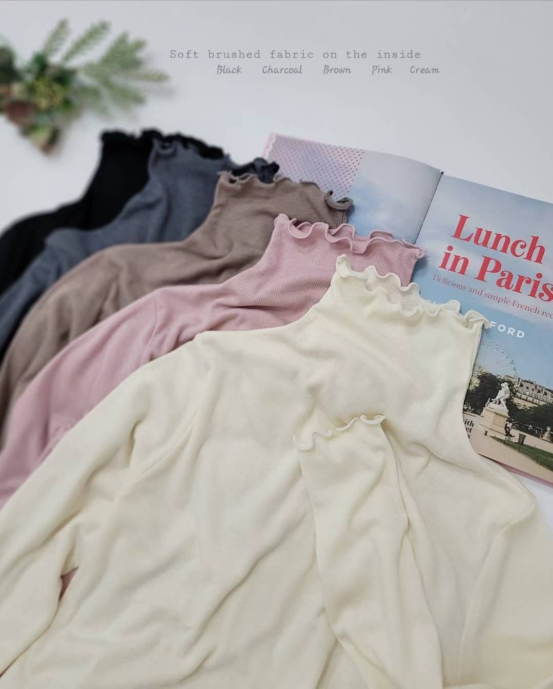 B74.甜美木耳滾邊高領上衣