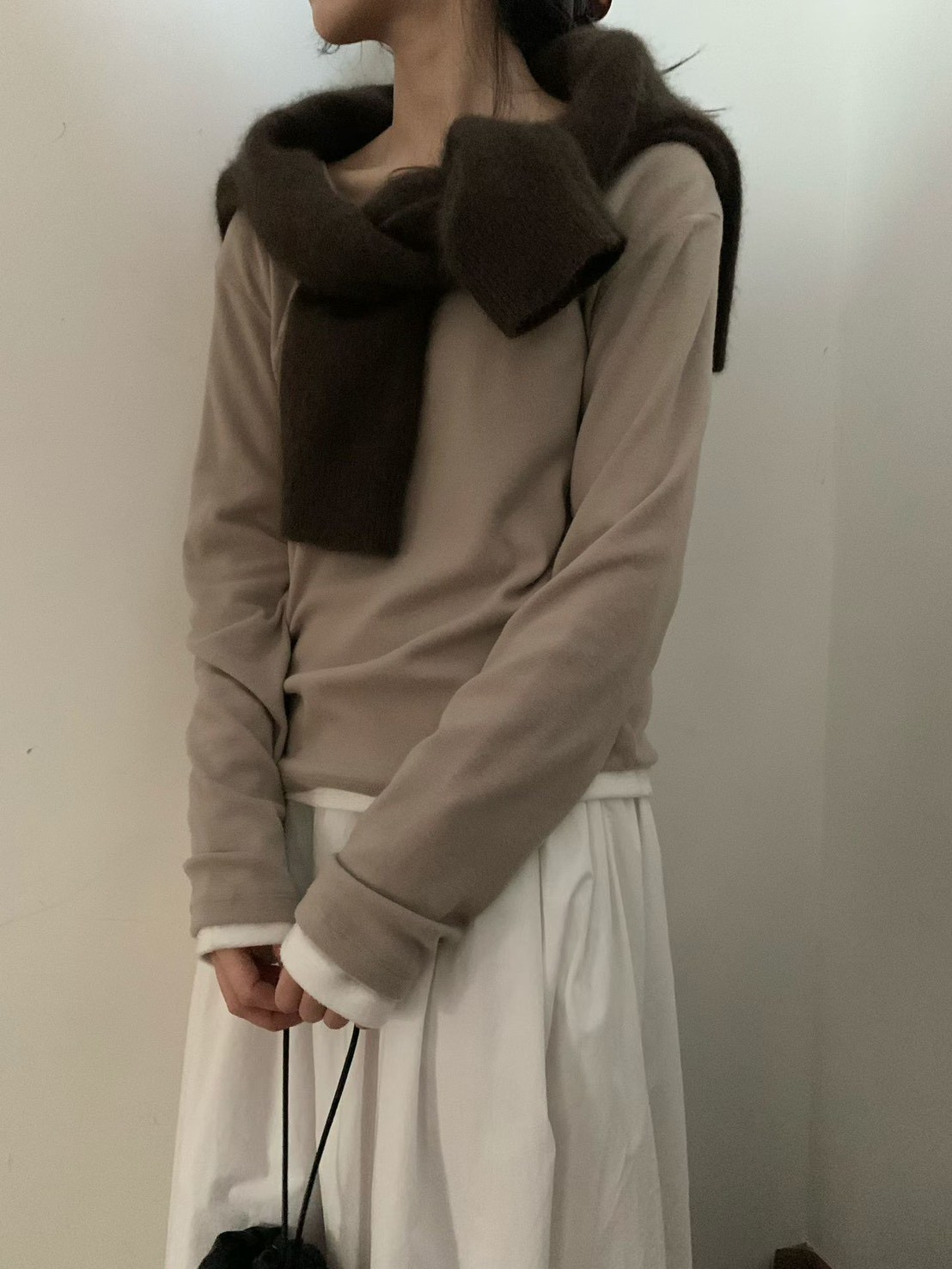 A03.小V家柔軟大U領彈性上衣