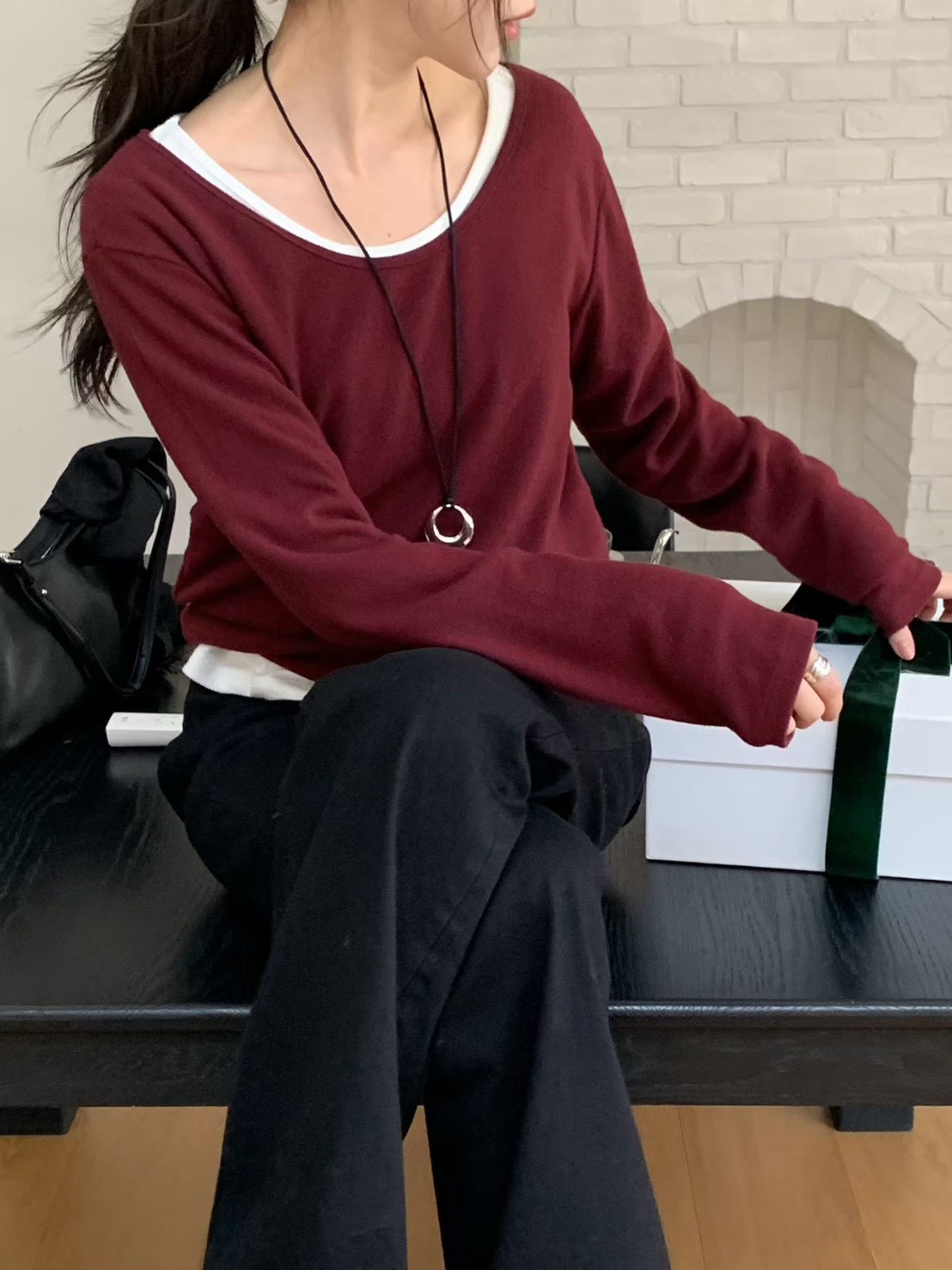 A03.小V家柔軟大U領彈性上衣