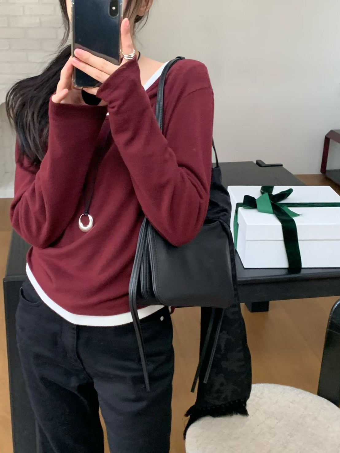 A03.小V家柔軟大U領彈性上衣