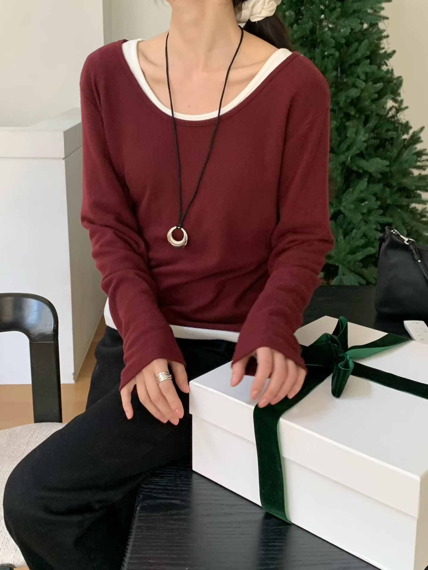 A03.小V家柔軟大U領彈性上衣