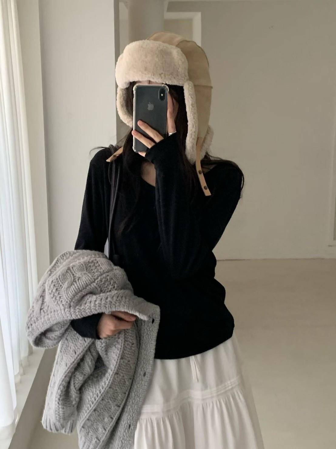 A03.小V家柔軟大U領彈性上衣