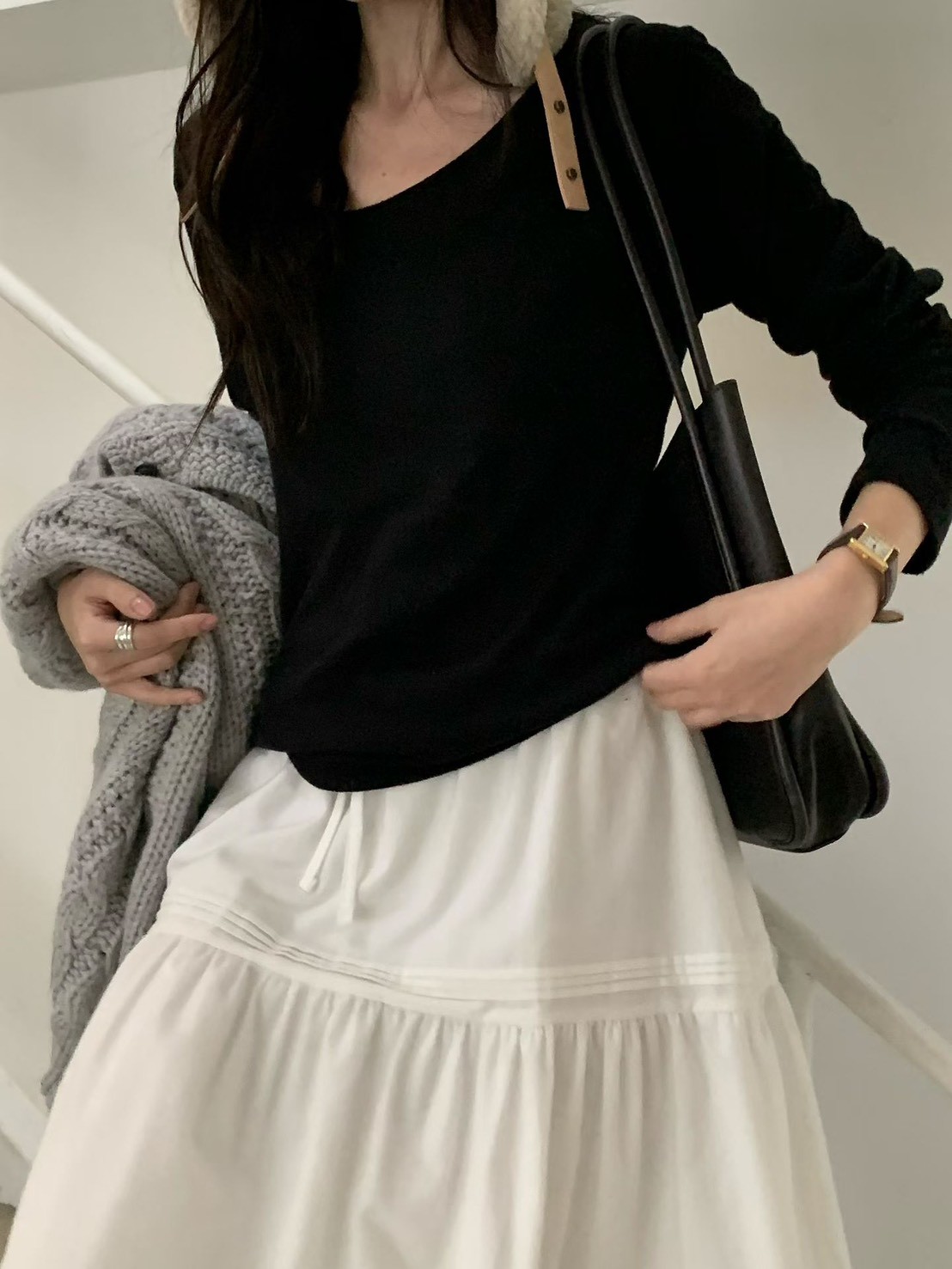 A03.小V家柔軟大U領彈性上衣