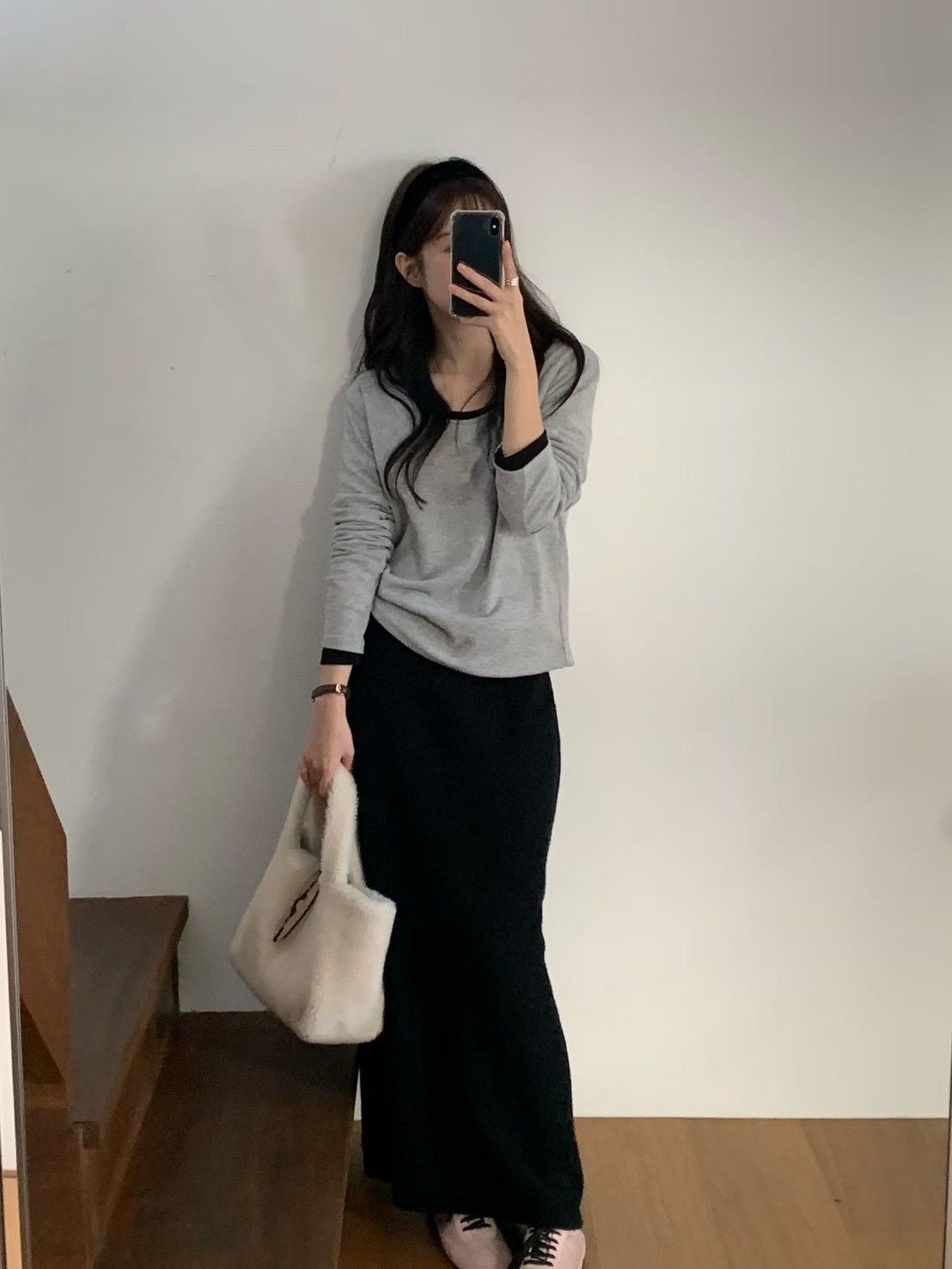 A03.小V家柔軟大U領彈性上衣