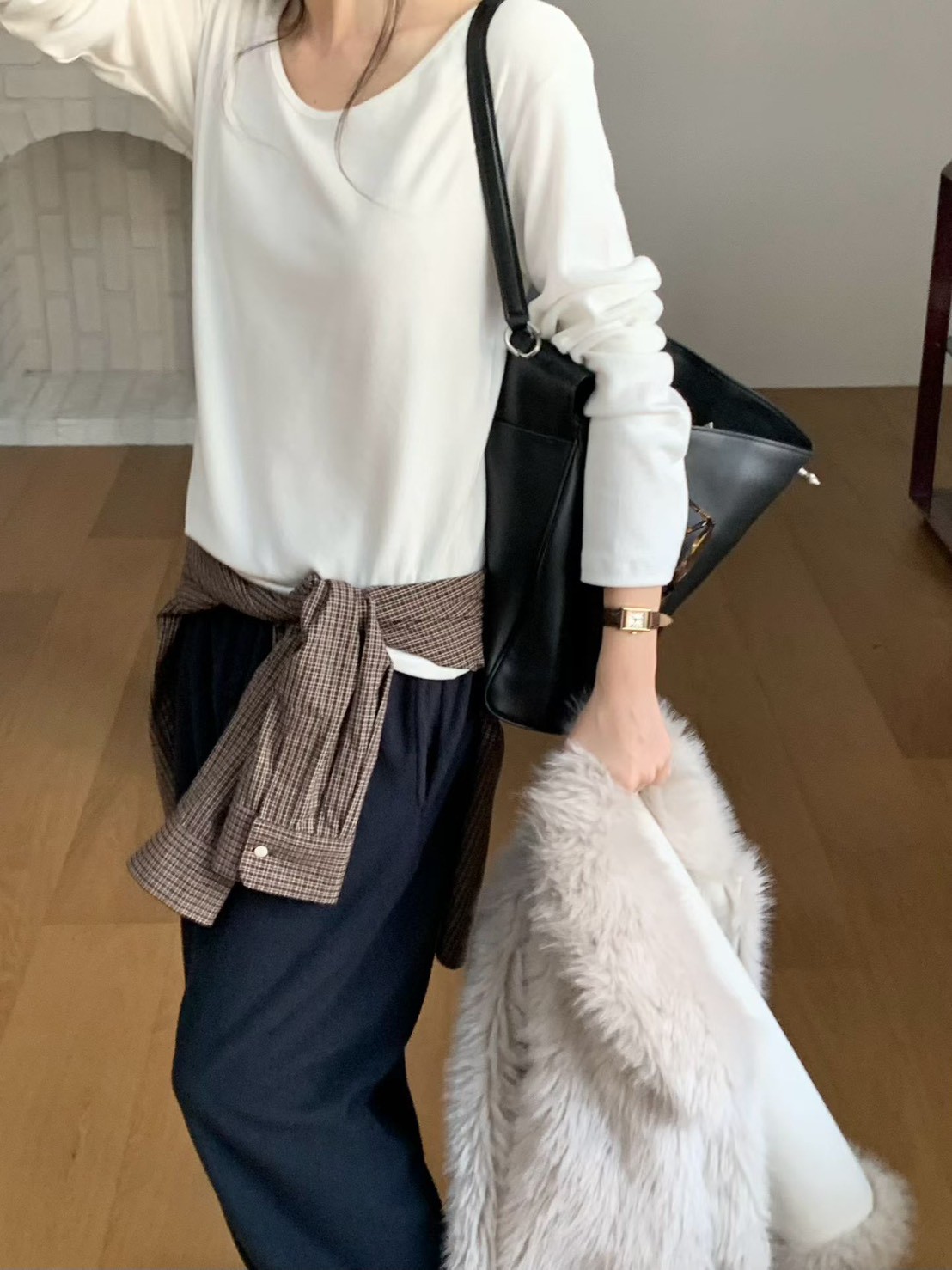 A03.小V家柔軟大U領彈性上衣