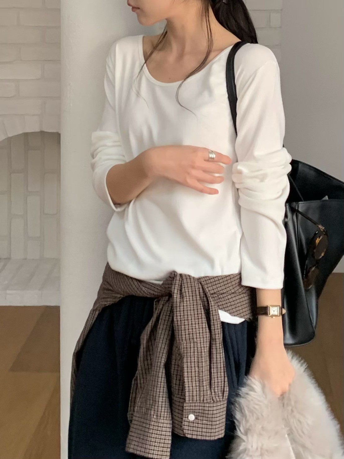 A03.小V家柔軟大U領彈性上衣