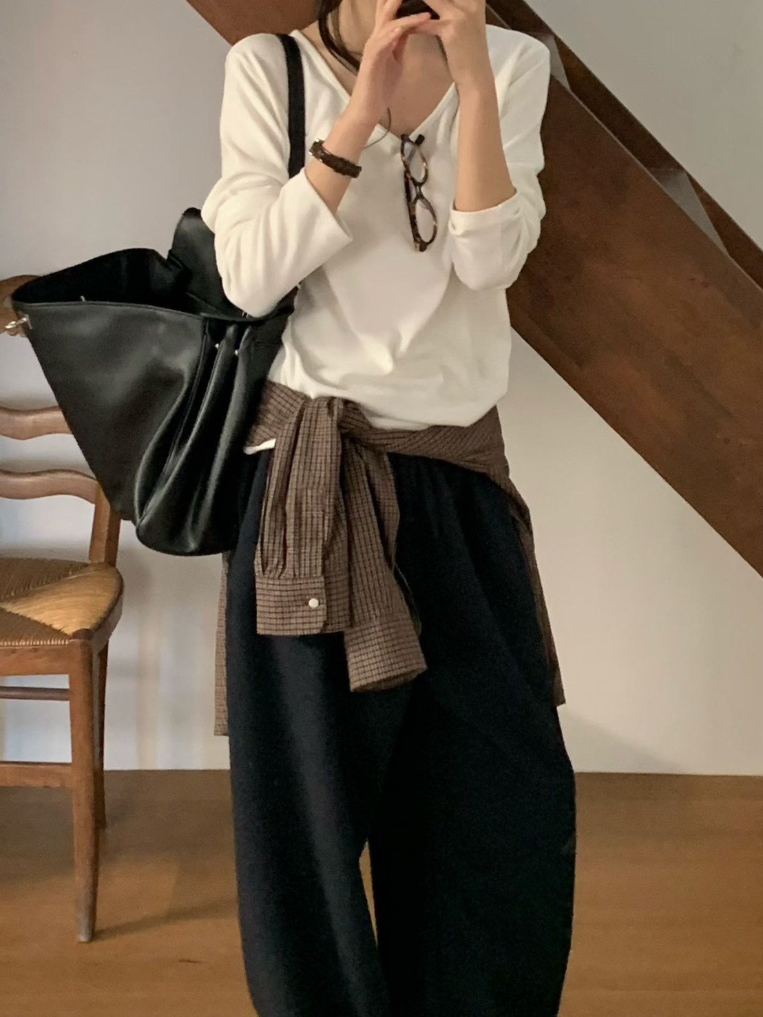 A03.小V家柔軟大U領彈性上衣