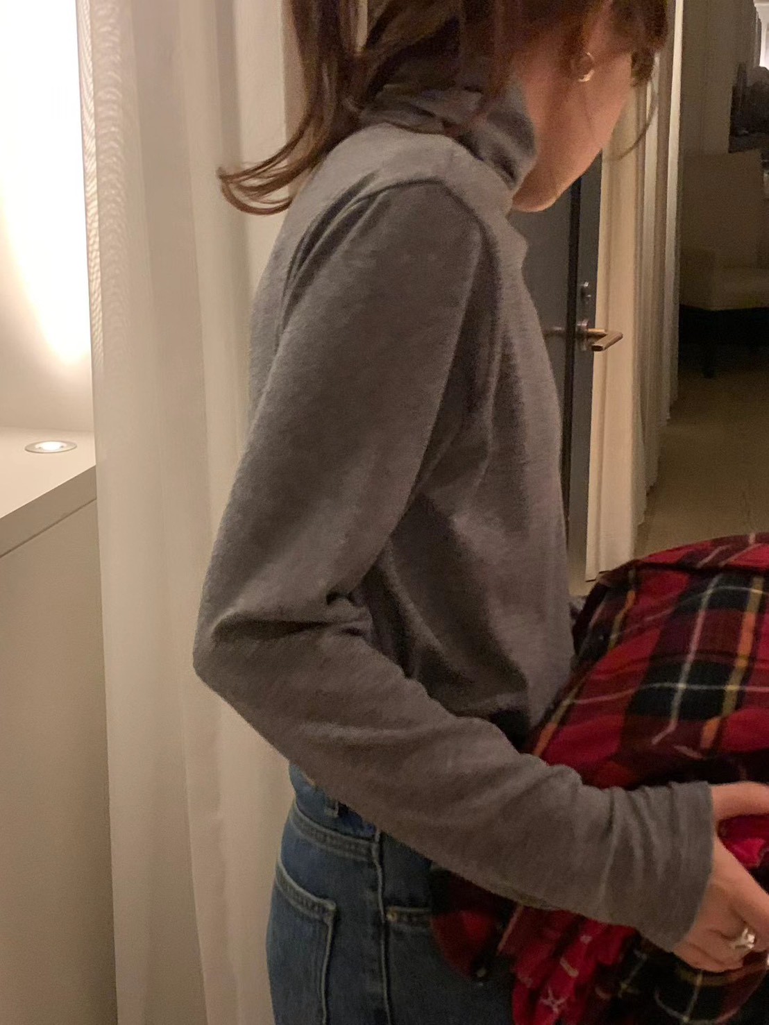 A12.顏值家天絲羊毛高領上衣