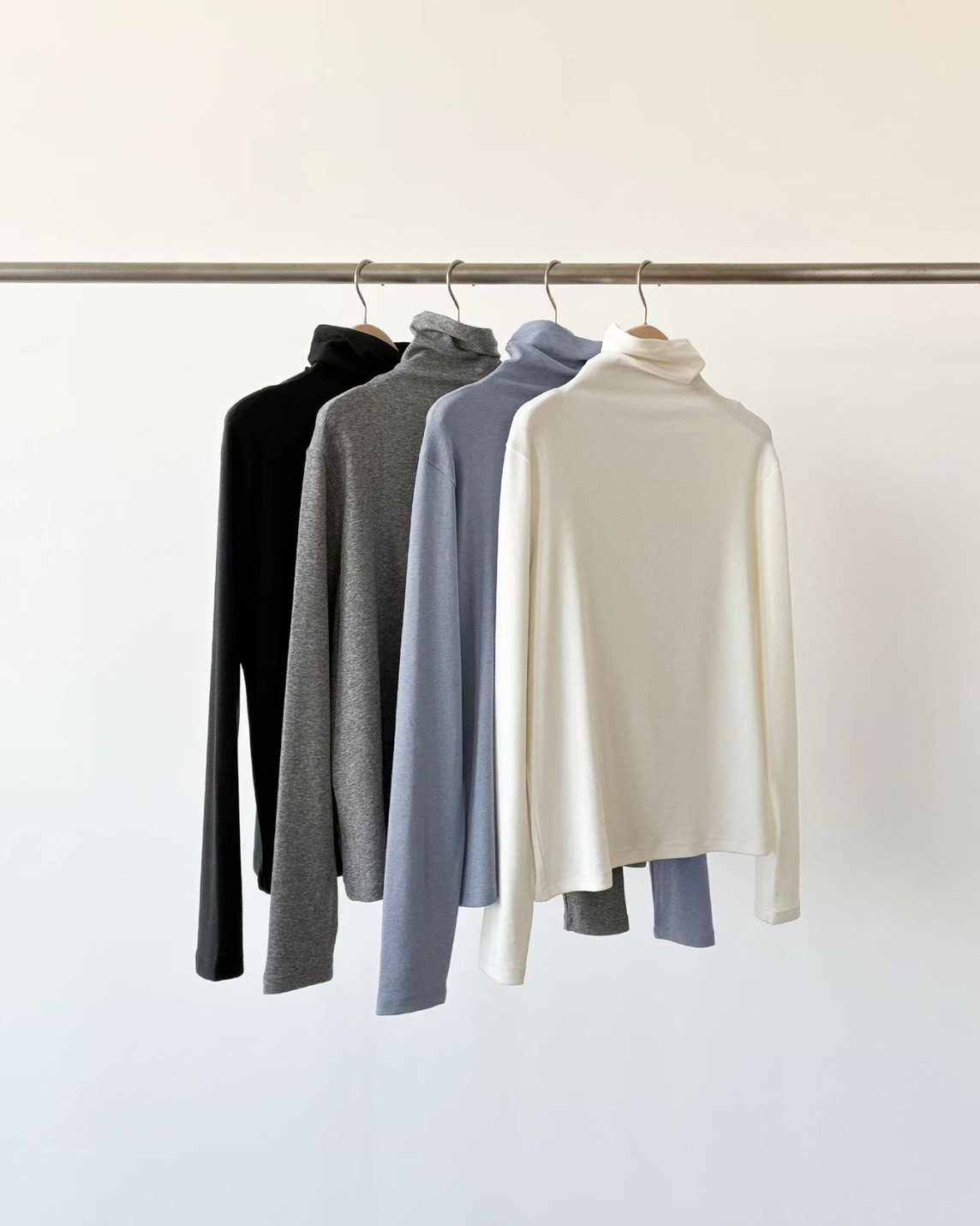 A12.顏值家天絲羊毛高領上衣