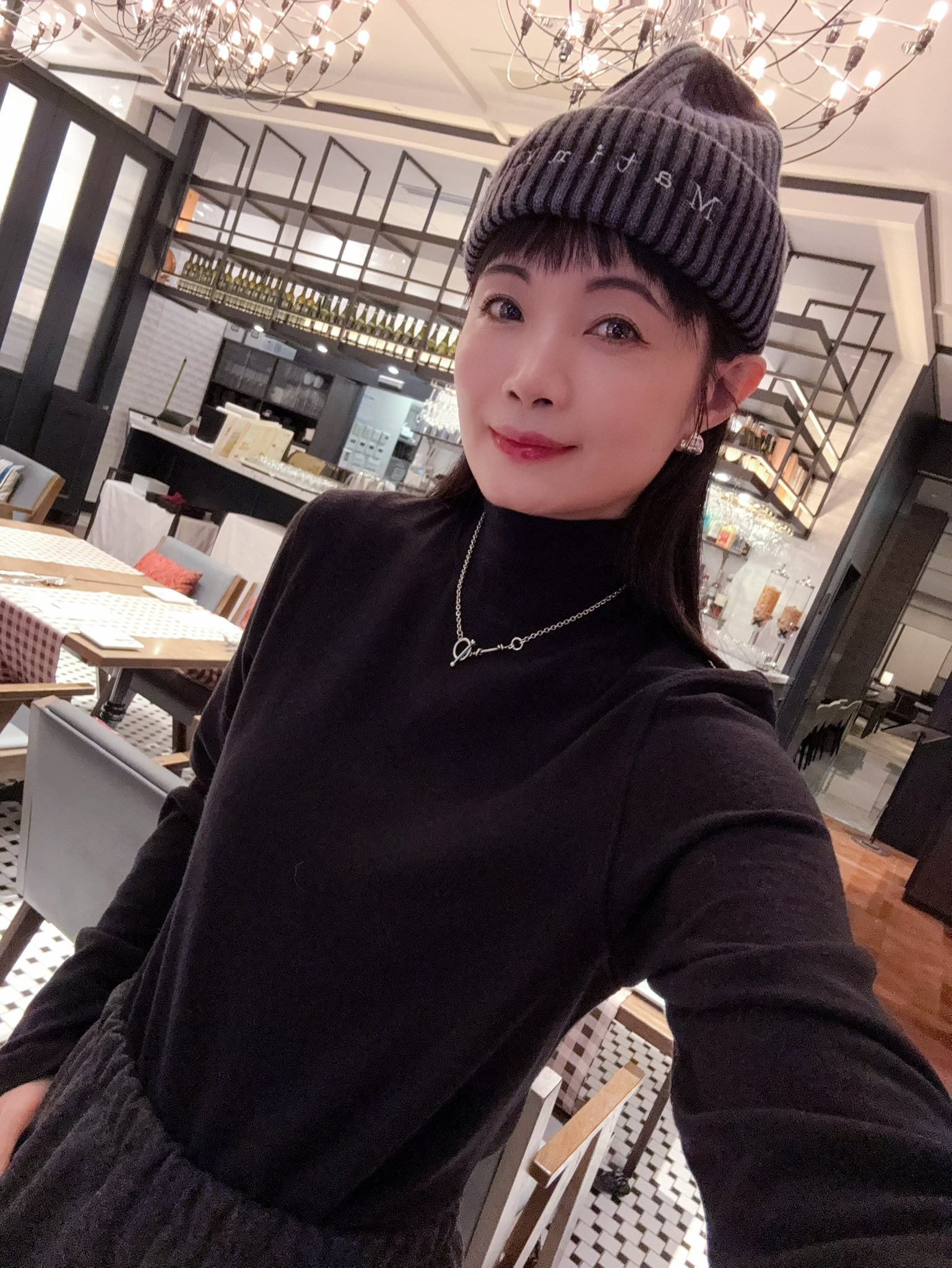 B27.入冬舒適溫柔羊毛高領上衣