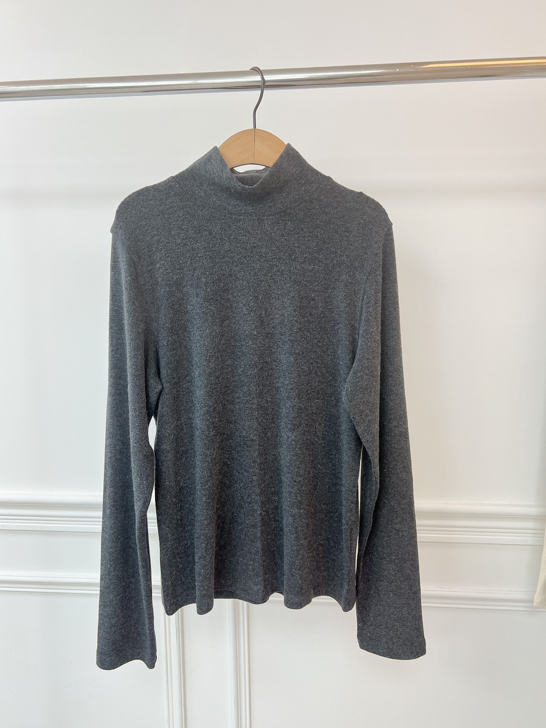 入冬舒適溫柔羊毛高領上衣