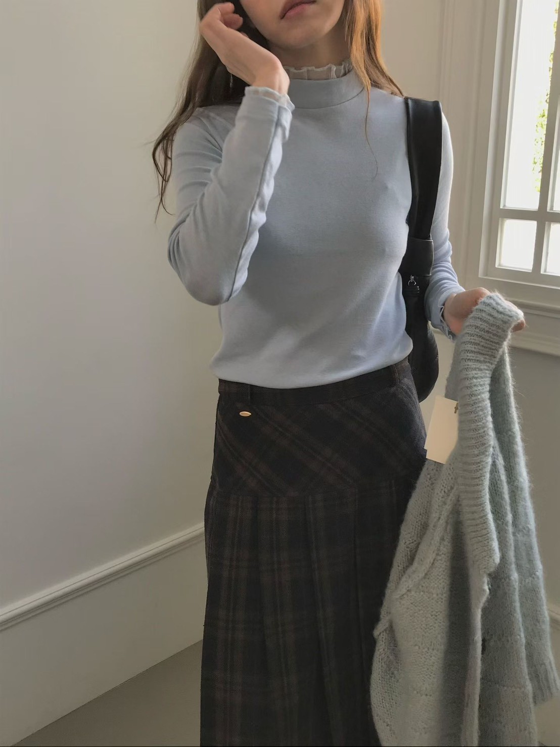 A71.粉彩浪漫波浪高領素色上衣