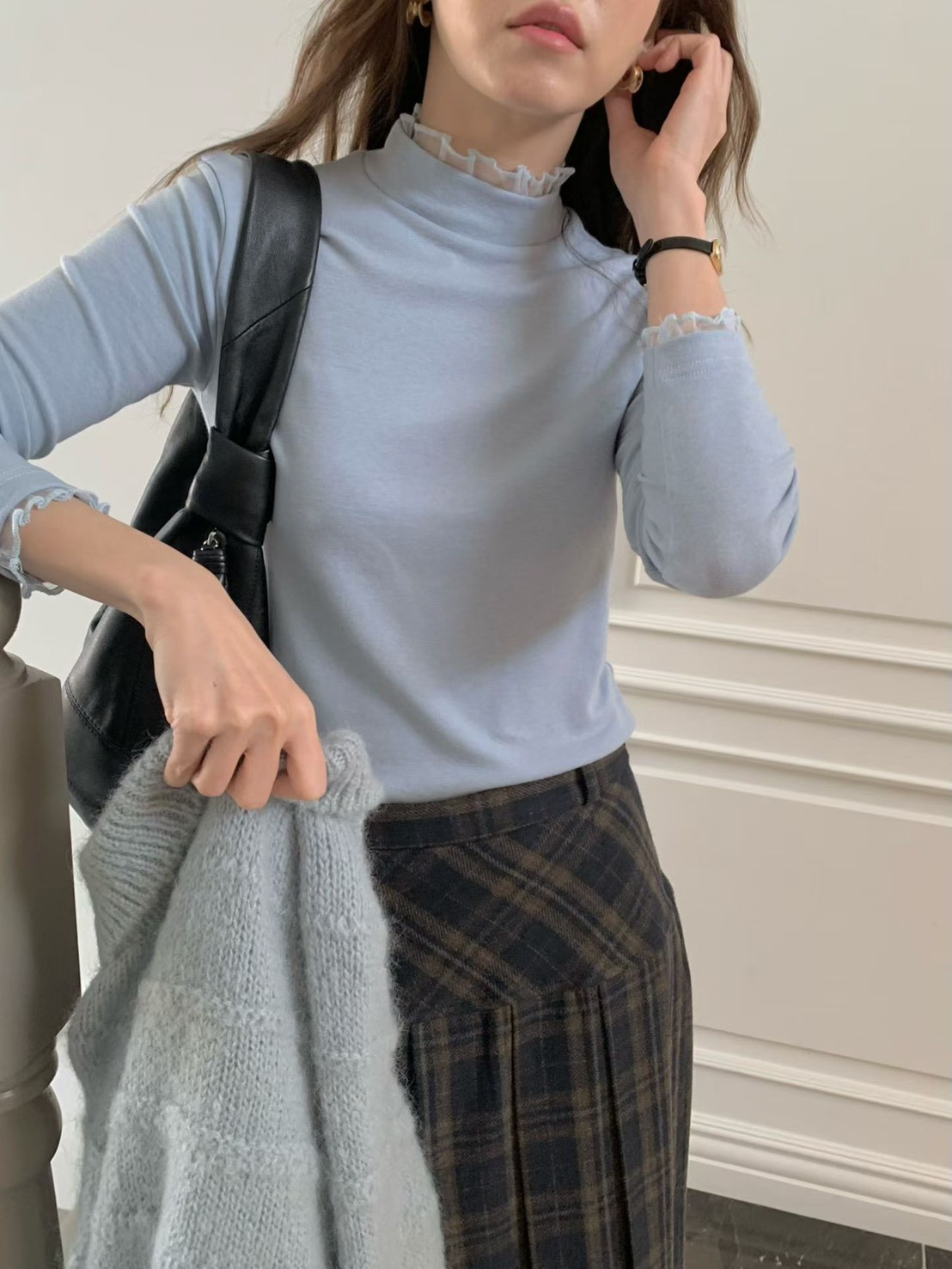 A71.粉彩浪漫波浪高領素色上衣