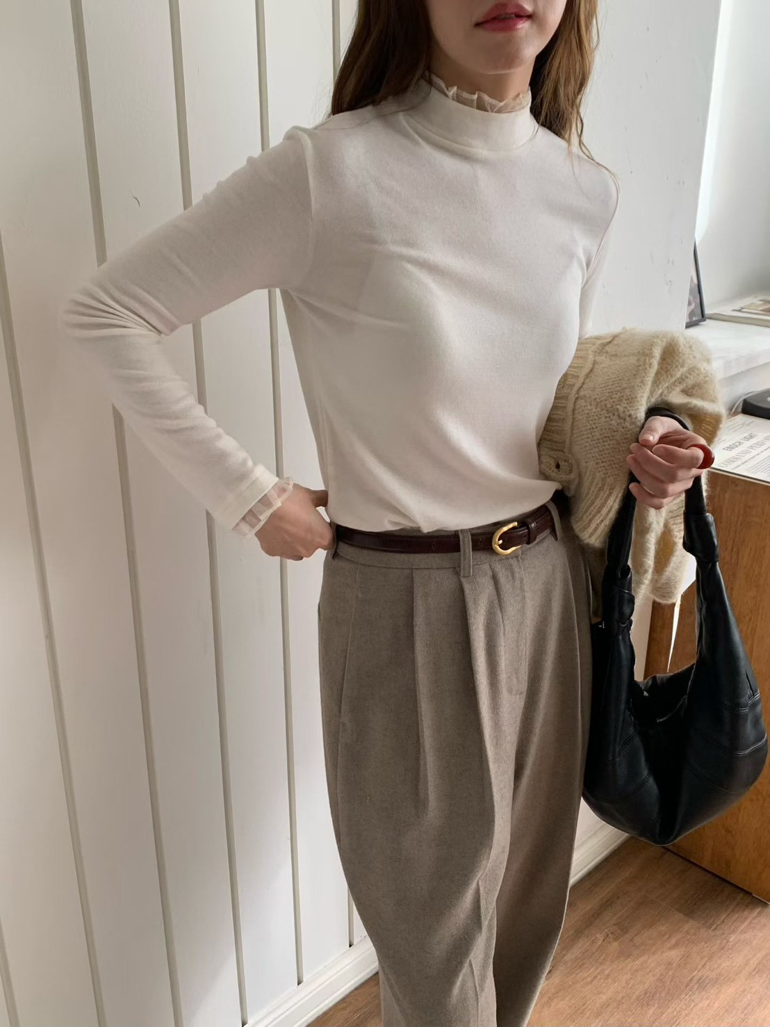 A71.粉彩浪漫波浪高領素色上衣