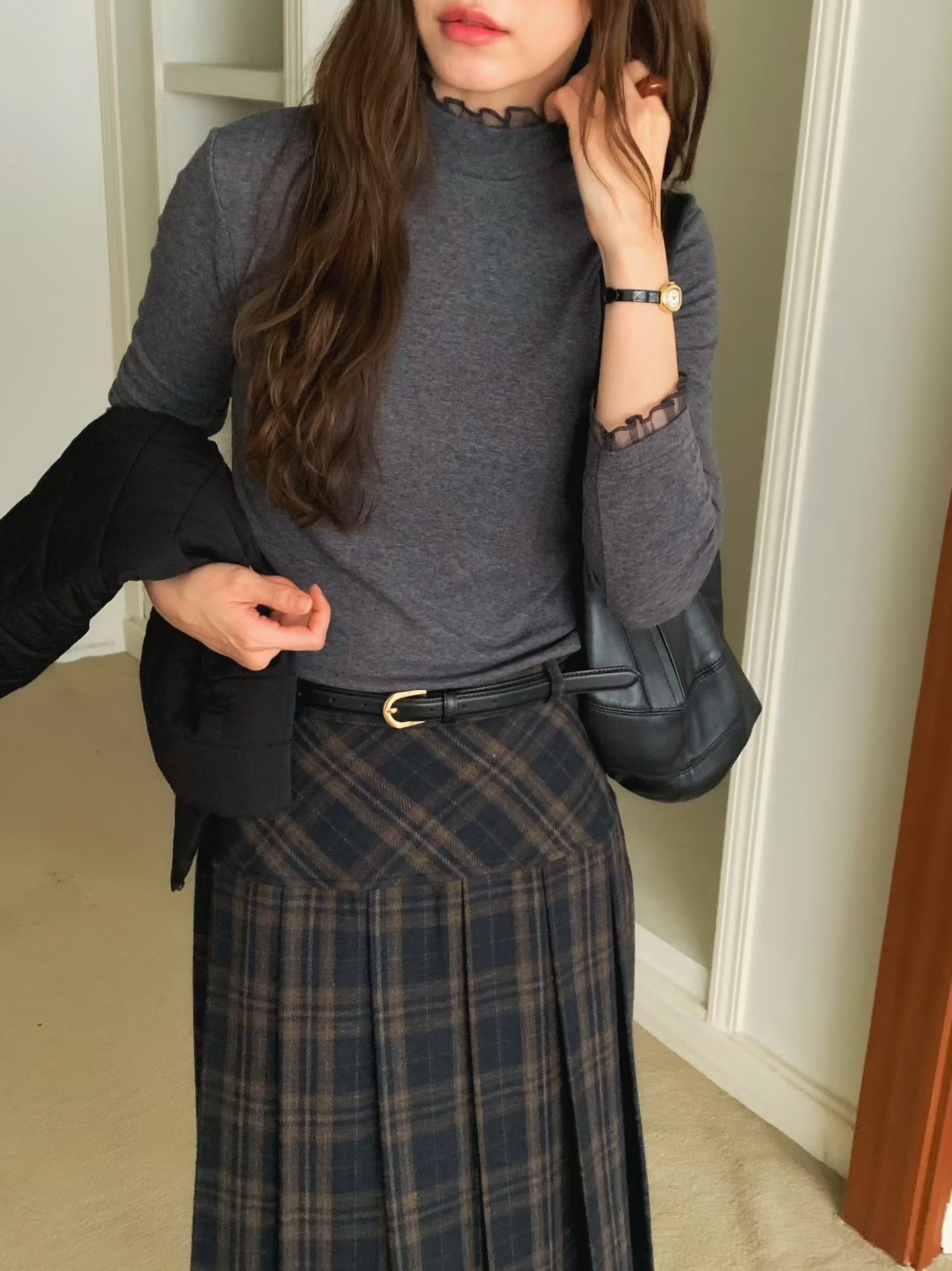 A71.粉彩浪漫波浪高領素色上衣