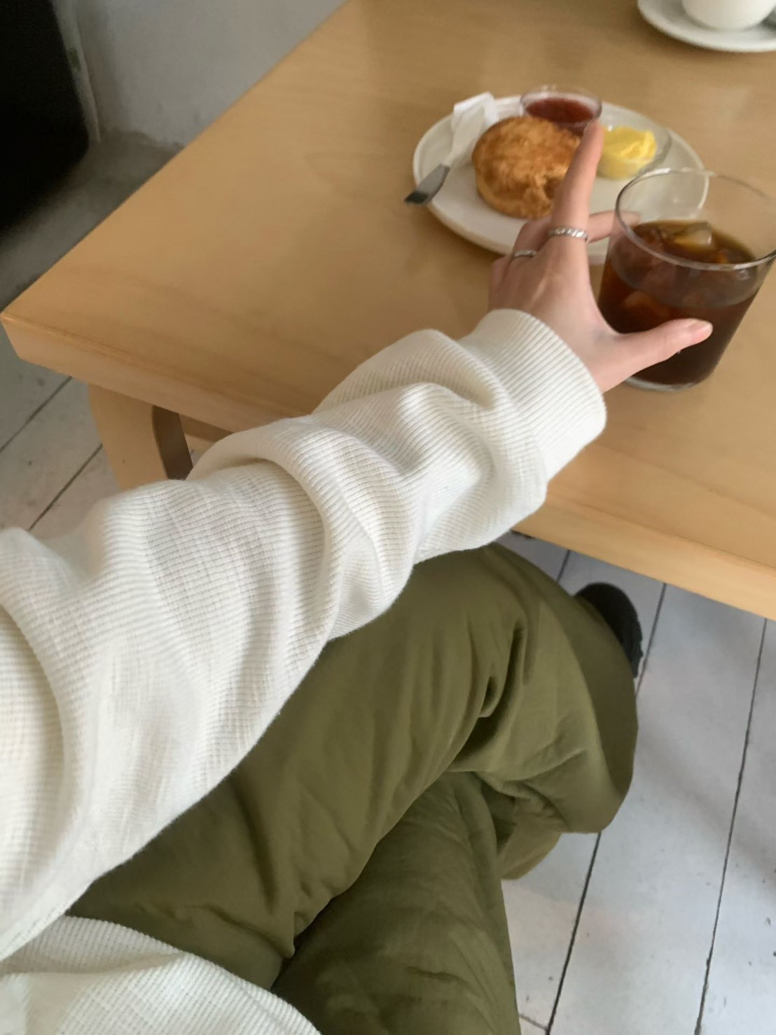 B17.特色半門襟壓釦羅紋上衣